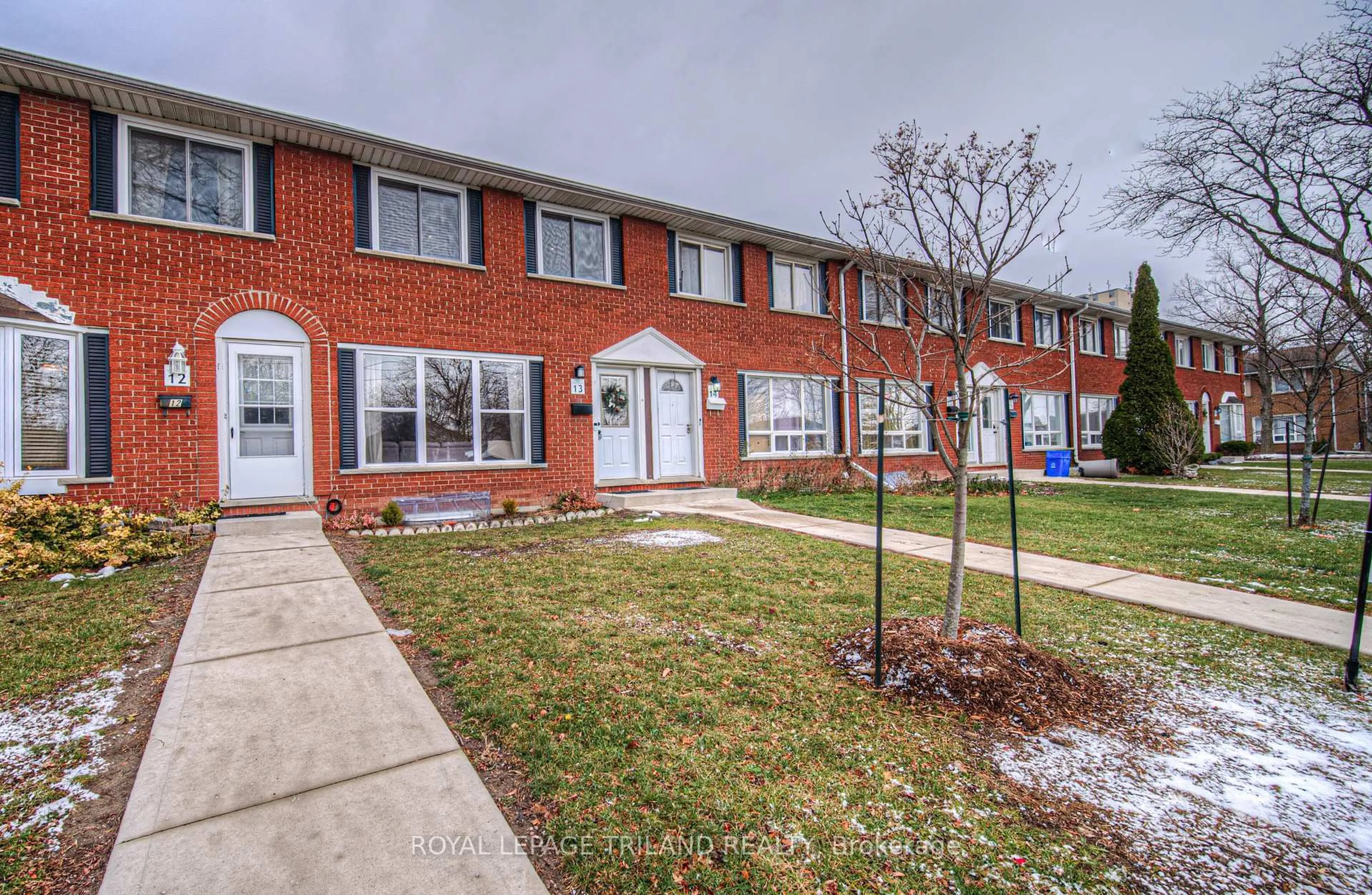 Home with brick exterior material, street for 2700 Barton St #Unit #13, Hamilton Ontario L8E 2J7