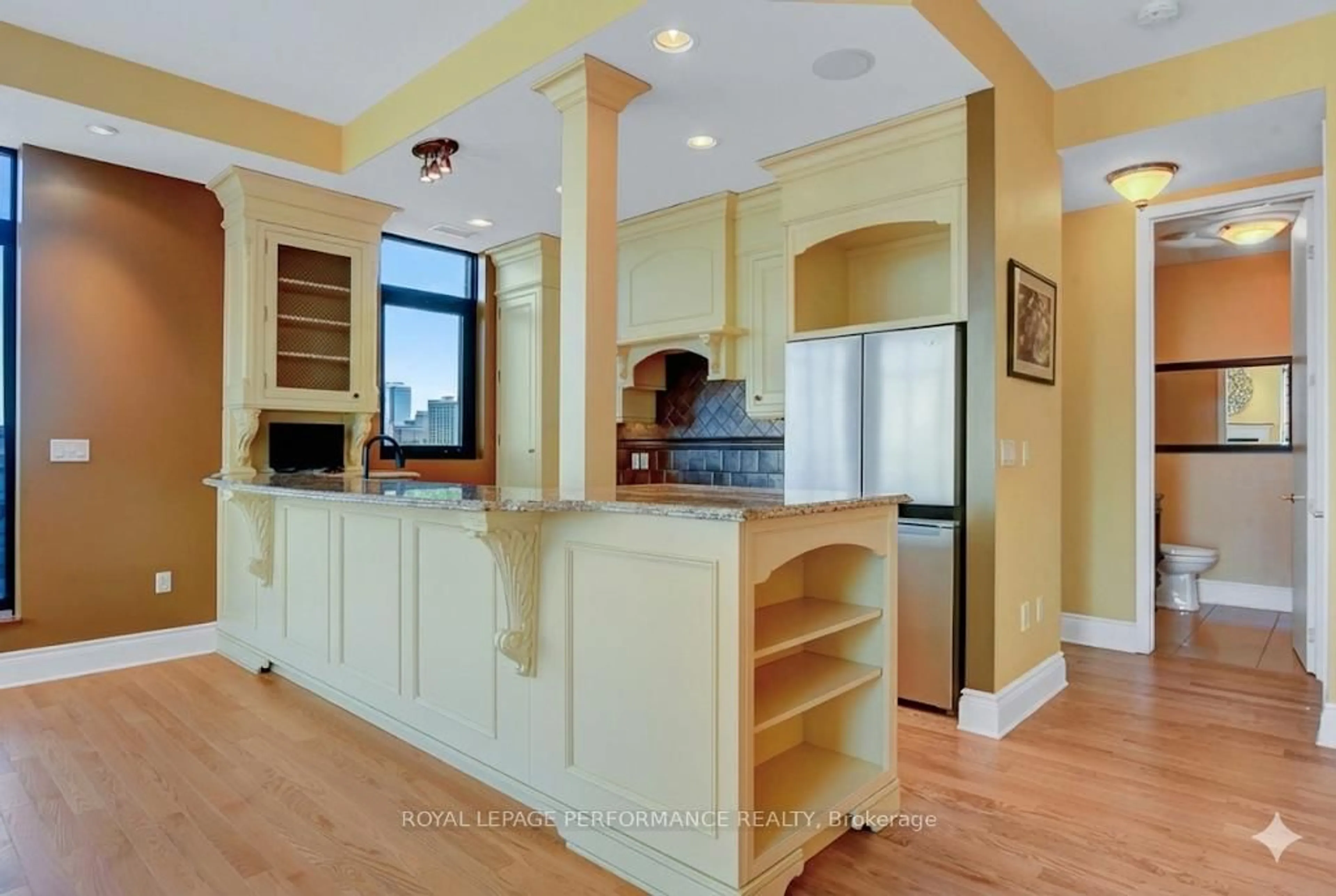 Open concept kitchen, unknown for 260 Besserer St #PH2, Ottawa Ontario K1N 1J3