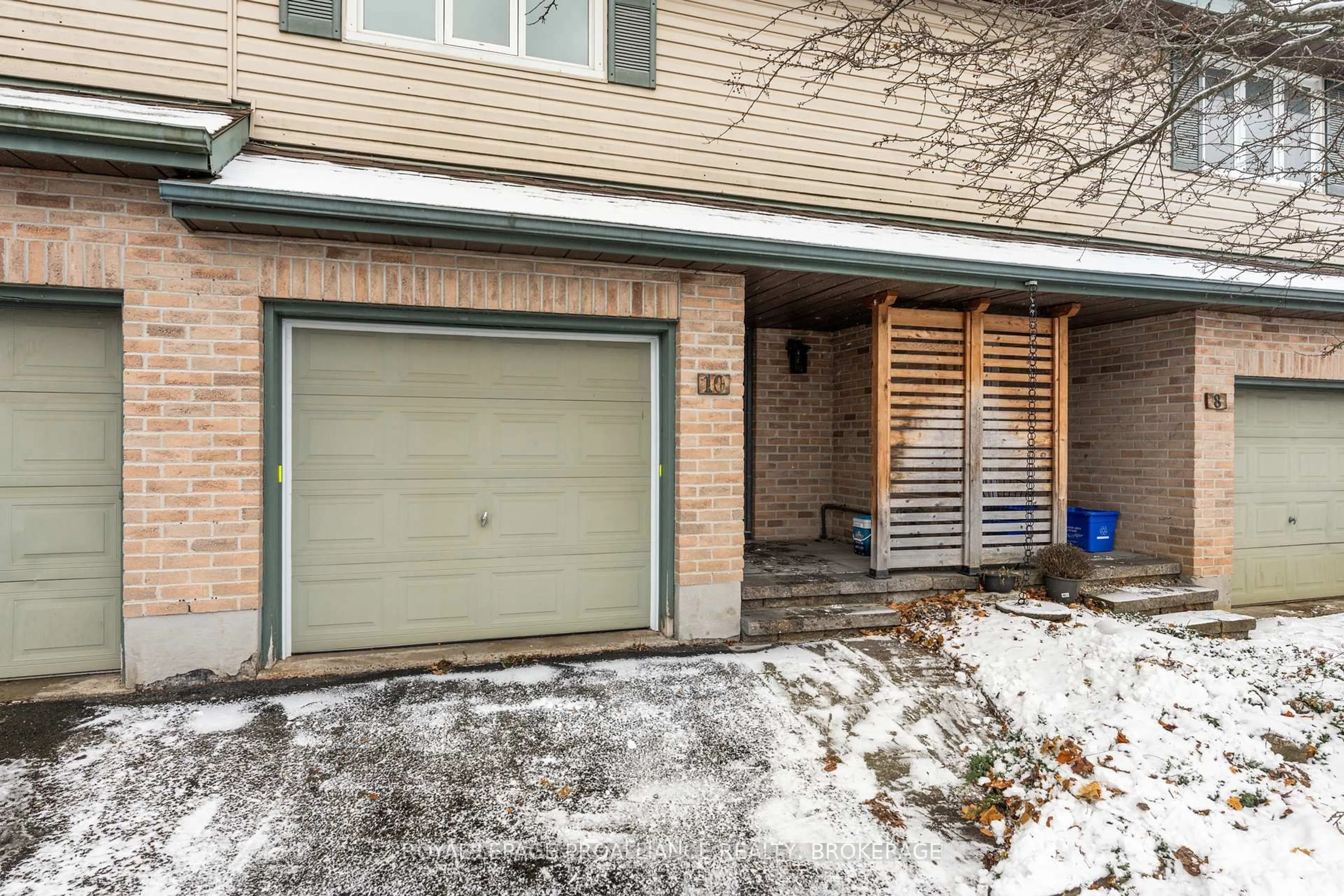 Unknown for 10 St Paul's Pl #10, Kingston Ontario K7M 7S1