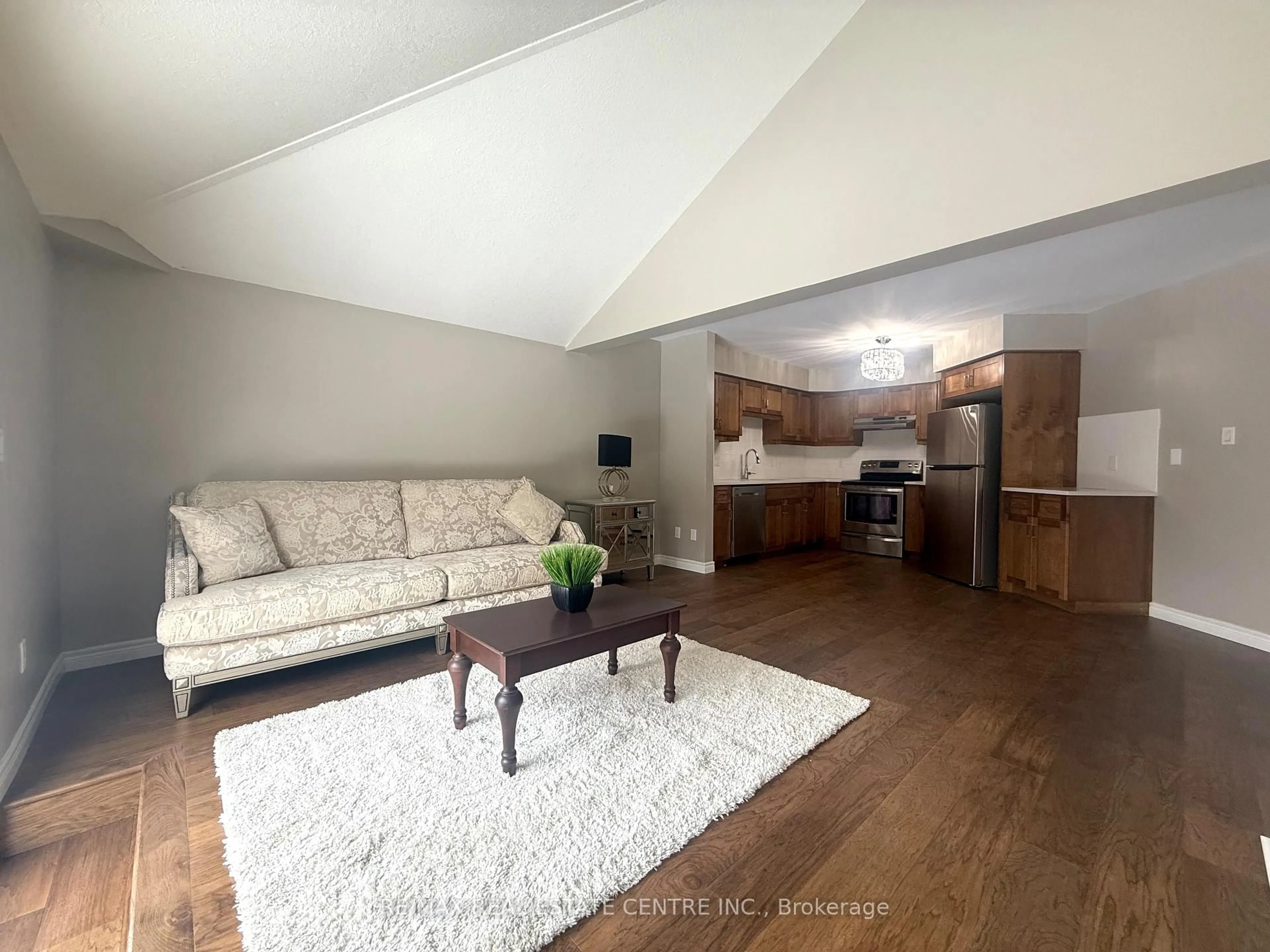 Living room with furniture, unknown for 10 Periwinkle Way, Guelph Ontario N1L 1H8