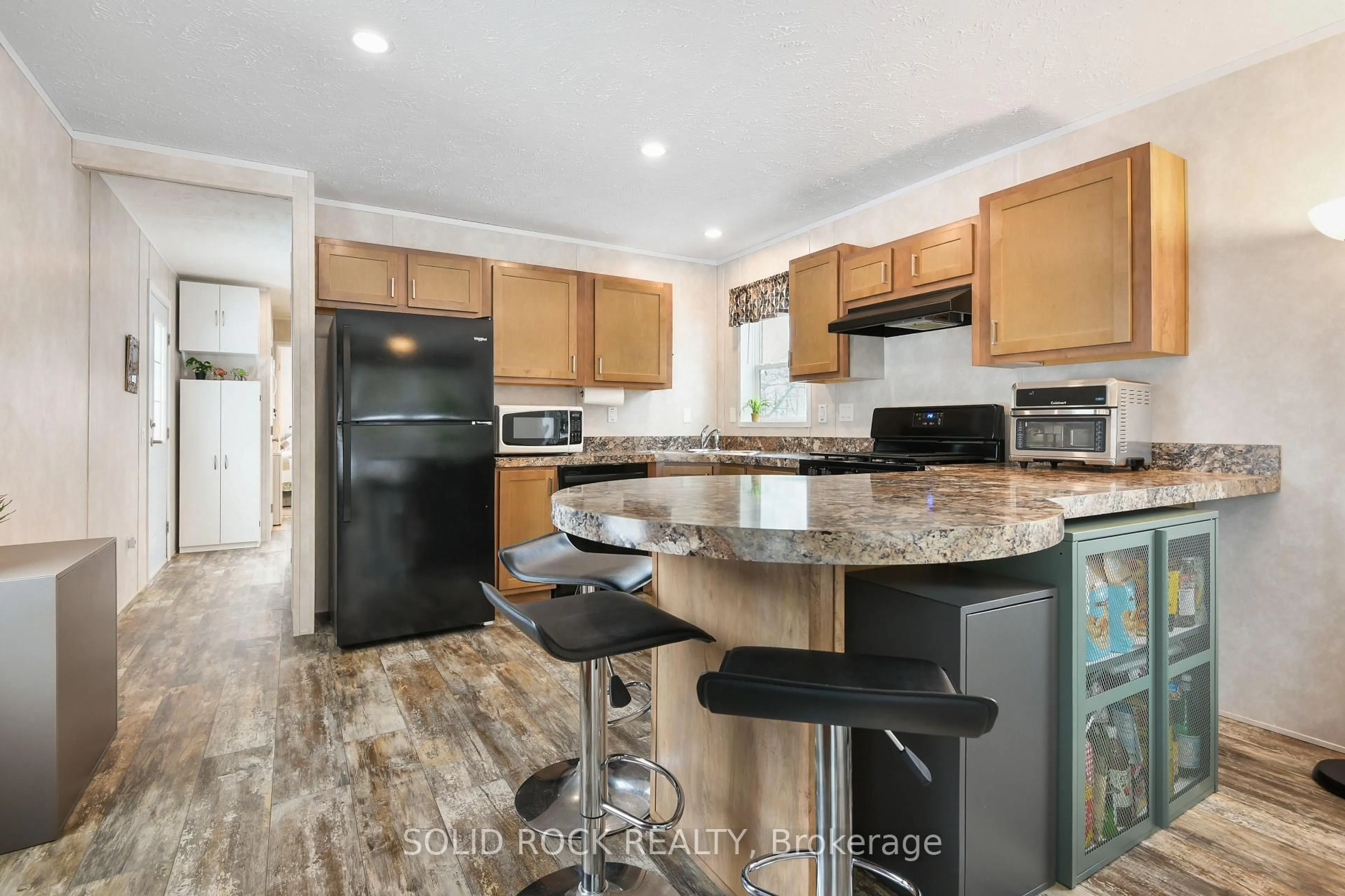 Open concept kitchen, unknown for 114 Harold Valley Dr, Kinburn Ontario K0A 2H0