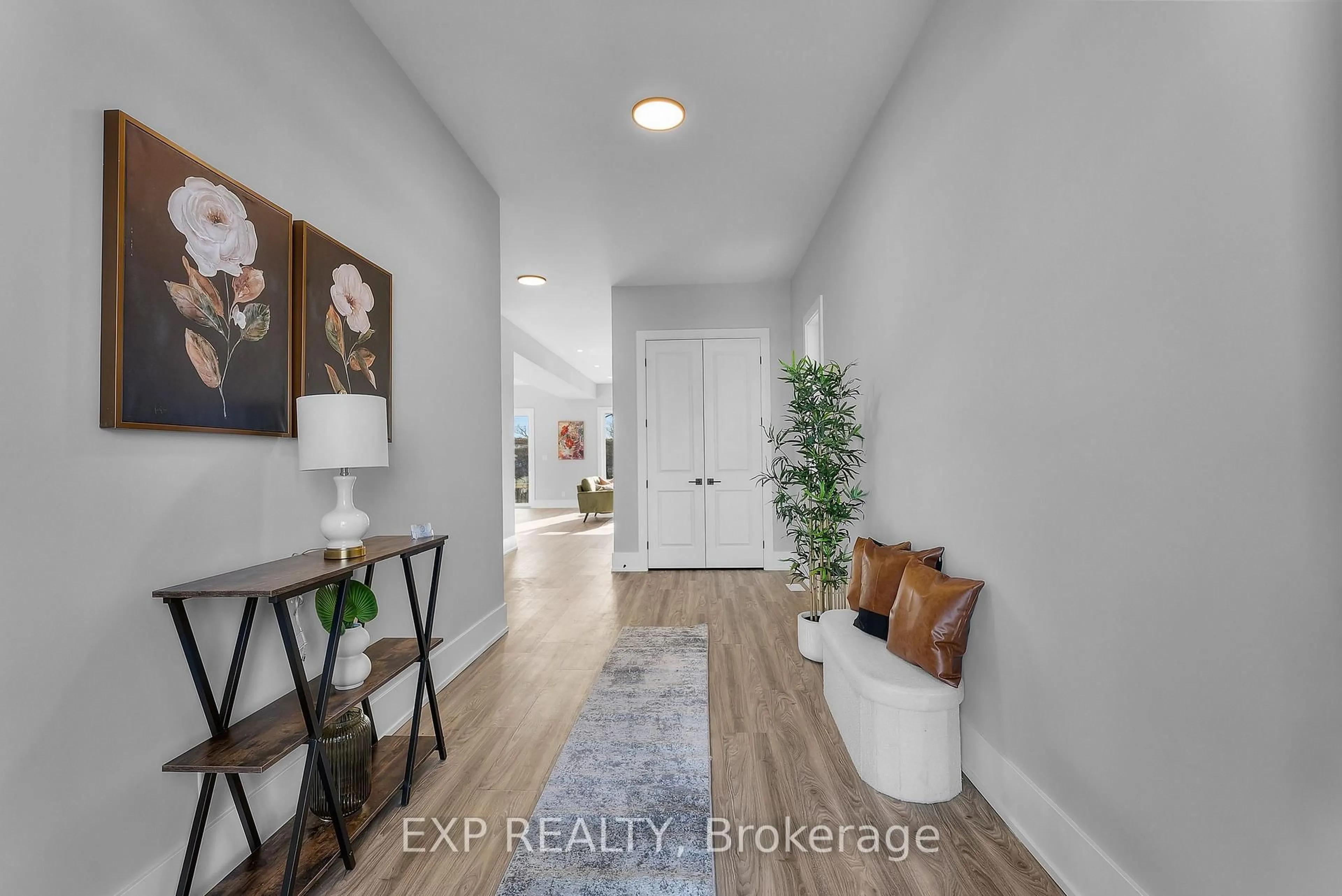 Indoor entryway for 51 Alicia Cres, Thorold Ontario L3C 7M5