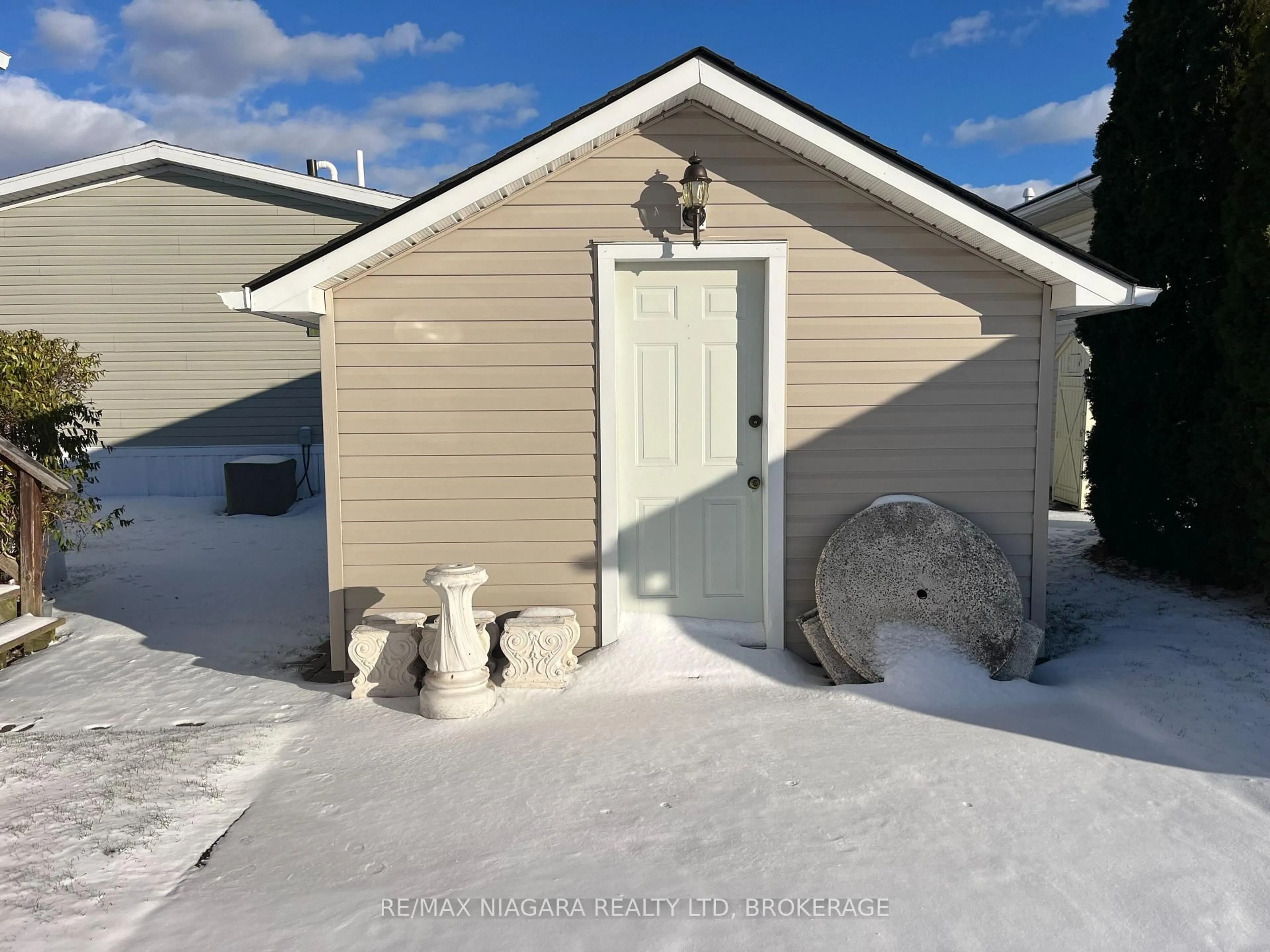 Shed for 3033 TOWNLINE Rd #260, Fort Erie Ontario L0S 1S1