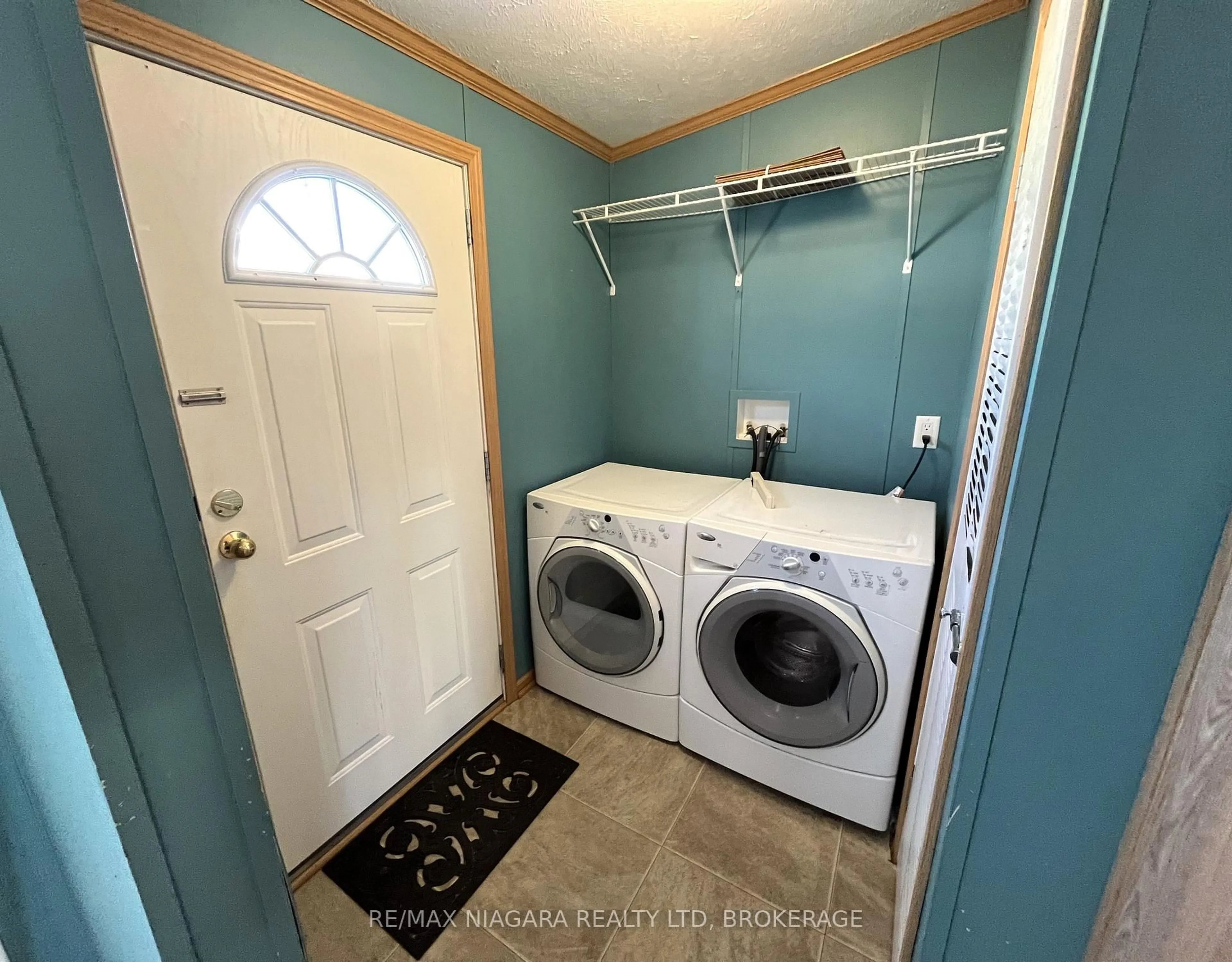 Laundry room for 3033 TOWNLINE Rd #260, Fort Erie Ontario L0S 1S1