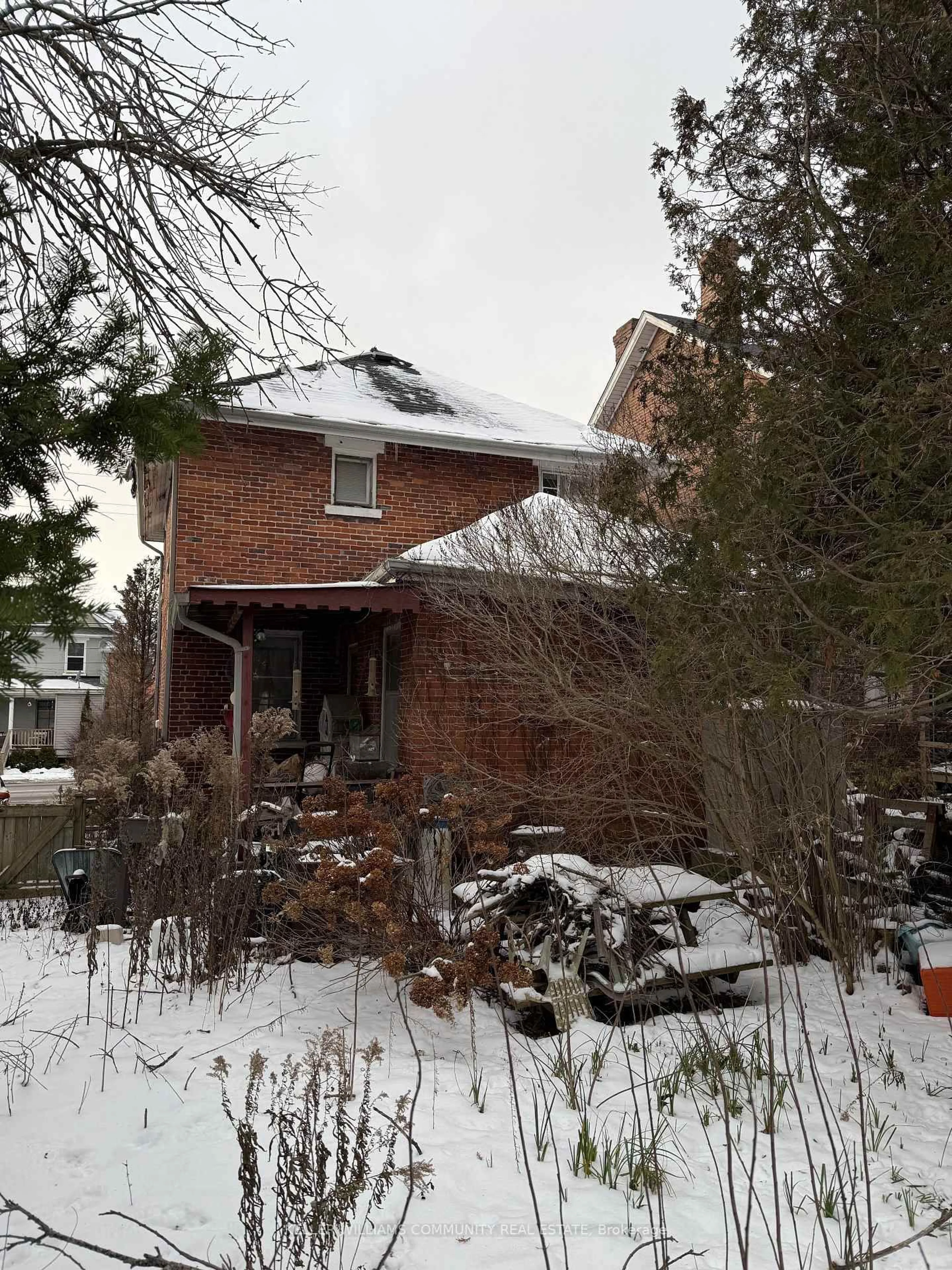 Home with brick exterior material, building for 89 Mill St, Port Hope Ontario L1A 2T3