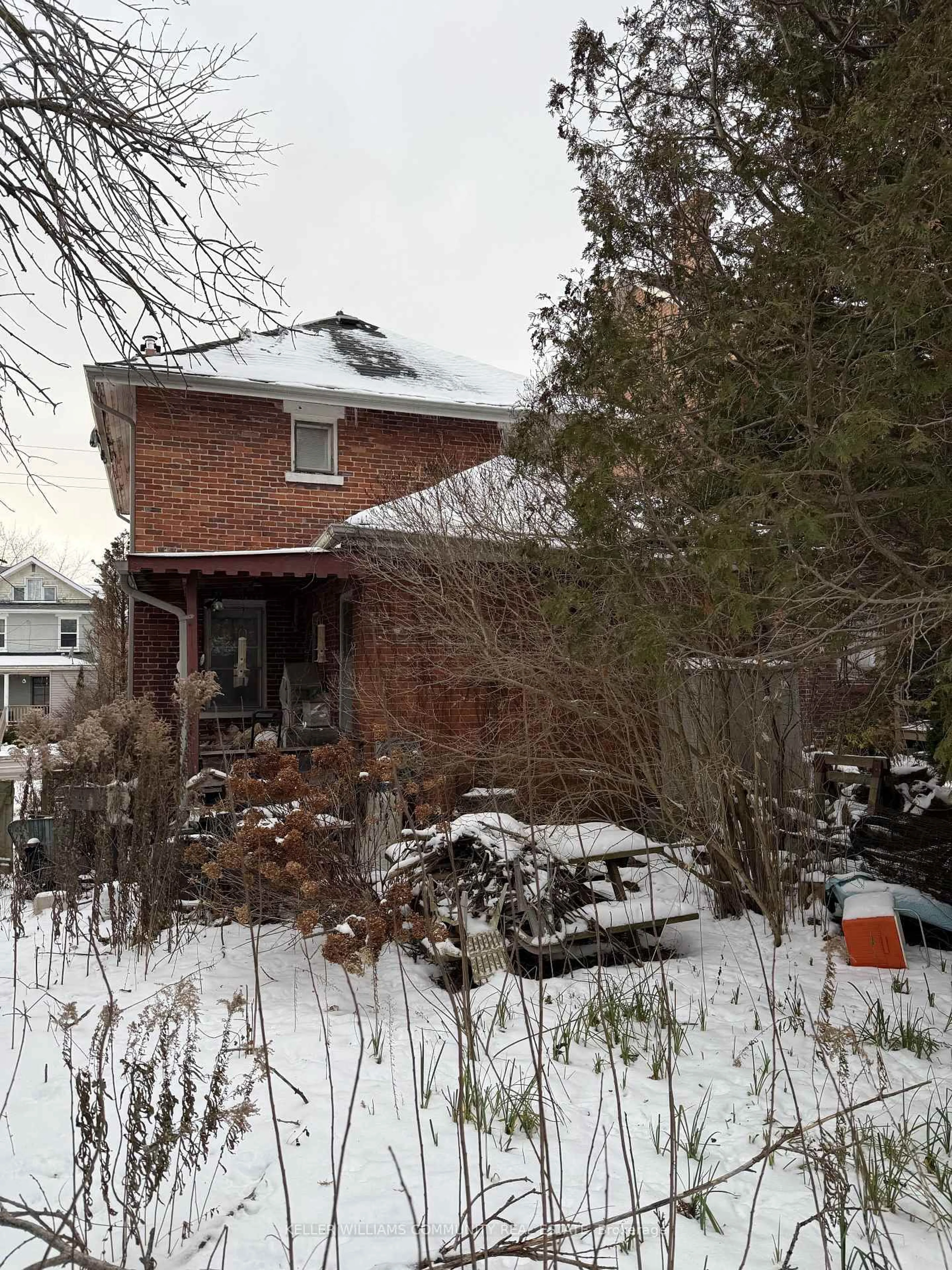 Home with brick exterior material, building for 89 Mill St, Port Hope Ontario L1A 2T3
