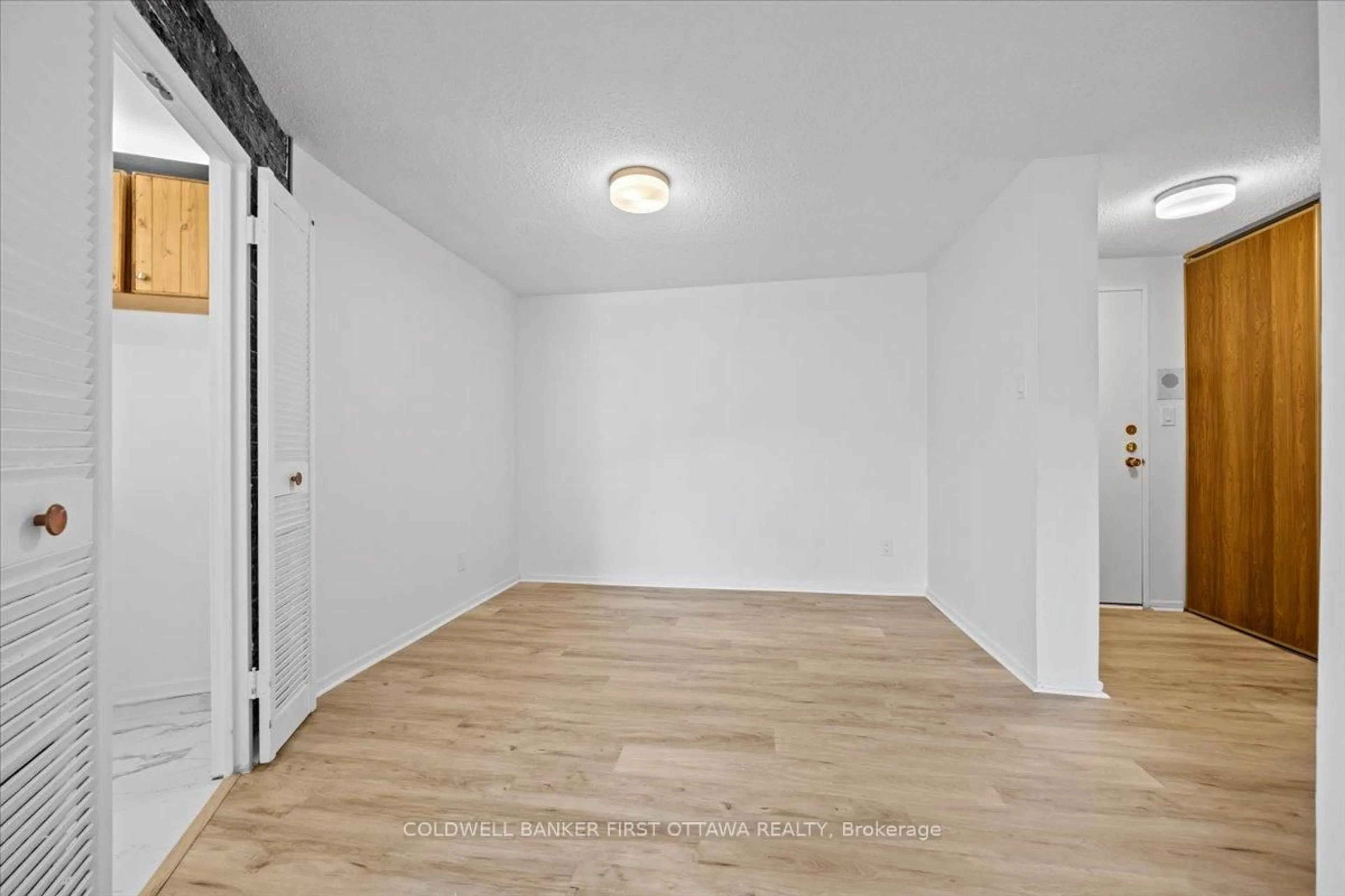 A pic of a room for 1171 AMBLESIDE Dr #808, Ottawa Ontario K2B 8E1