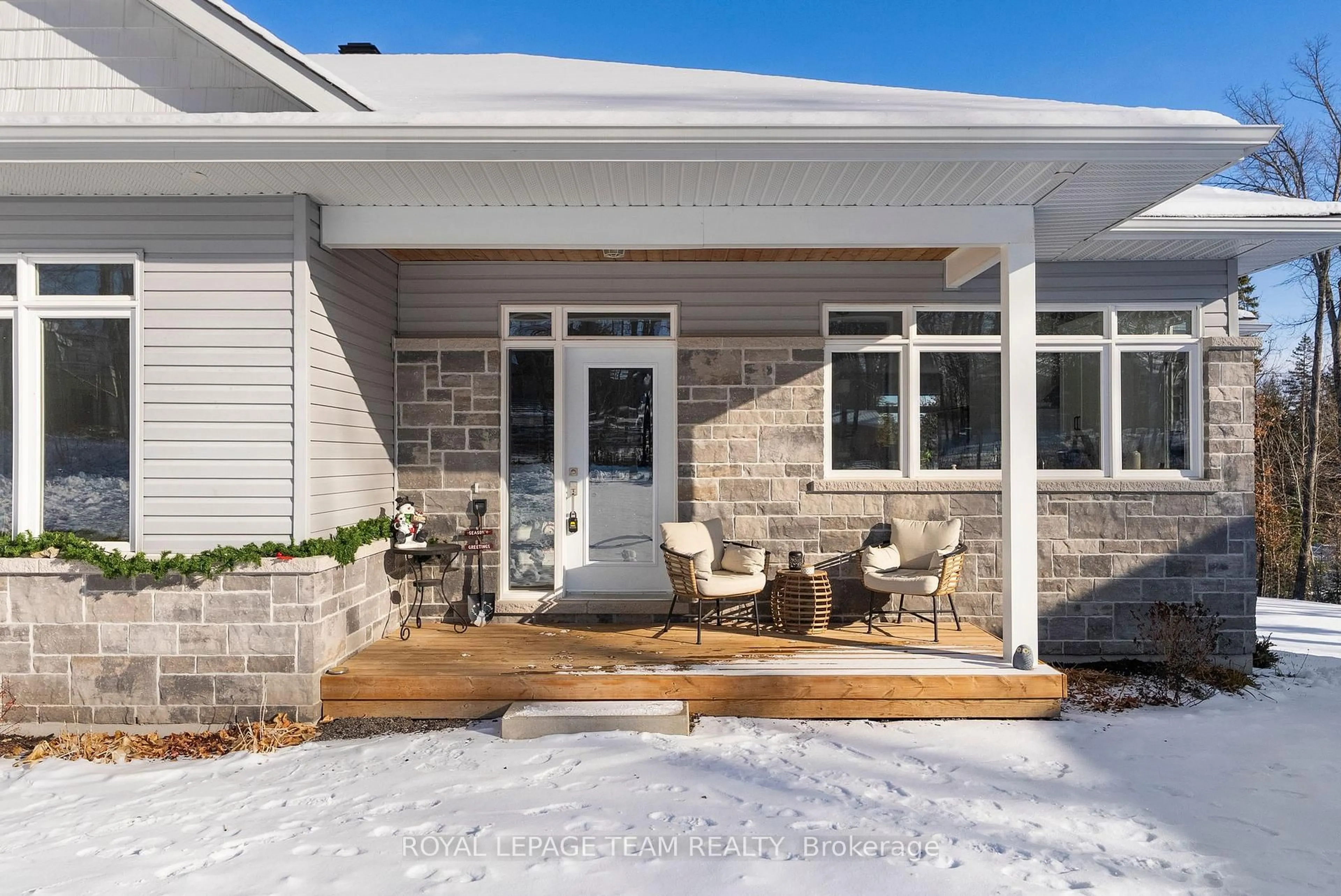 Unknown for 44 Morning Flight Crt, Calabogie Ontario K0J 1H0