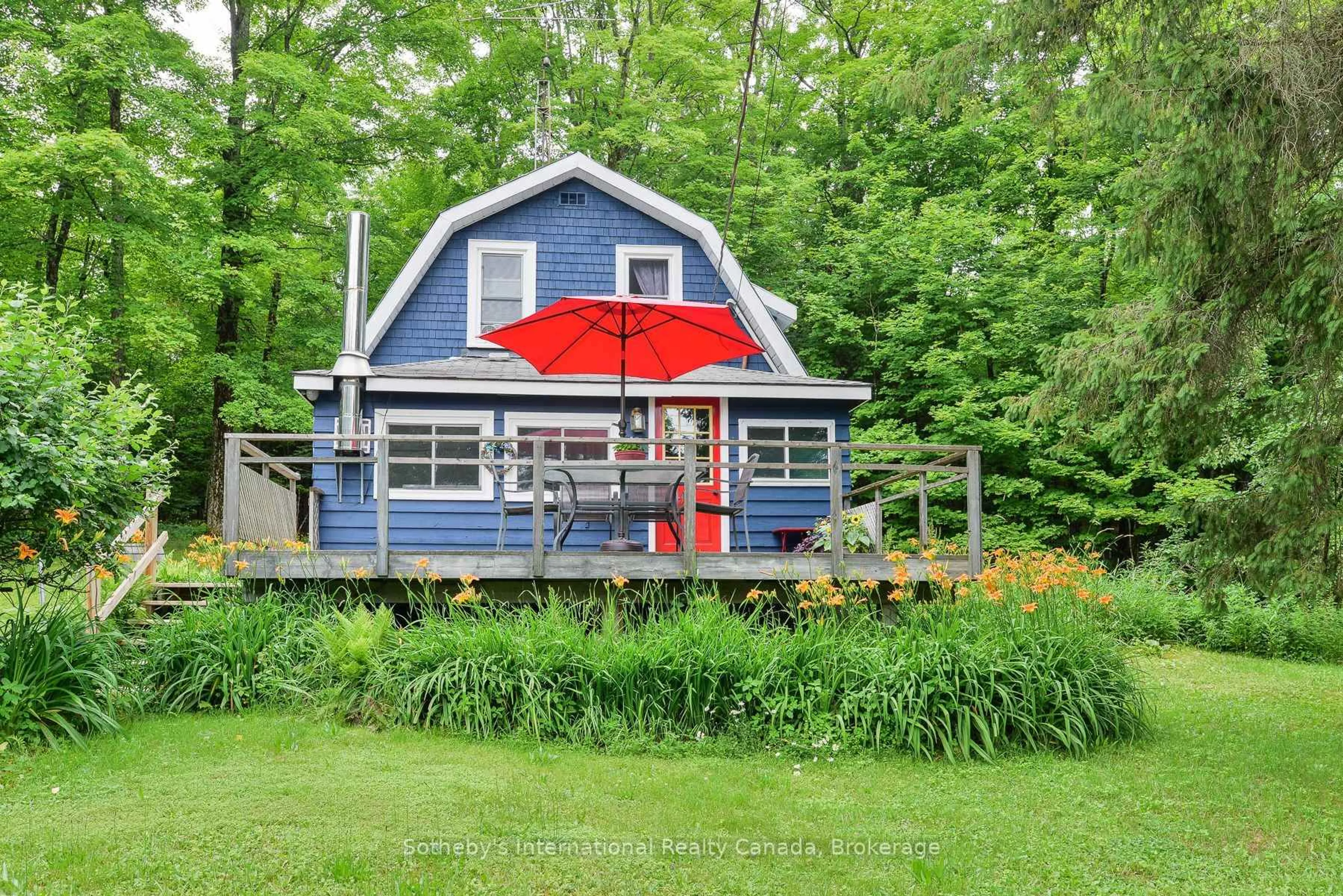 Patio, water/lake/river/ocean view for 1079 Hewlitt Rd, Muskoka Lakes Ontario P1L 1X4