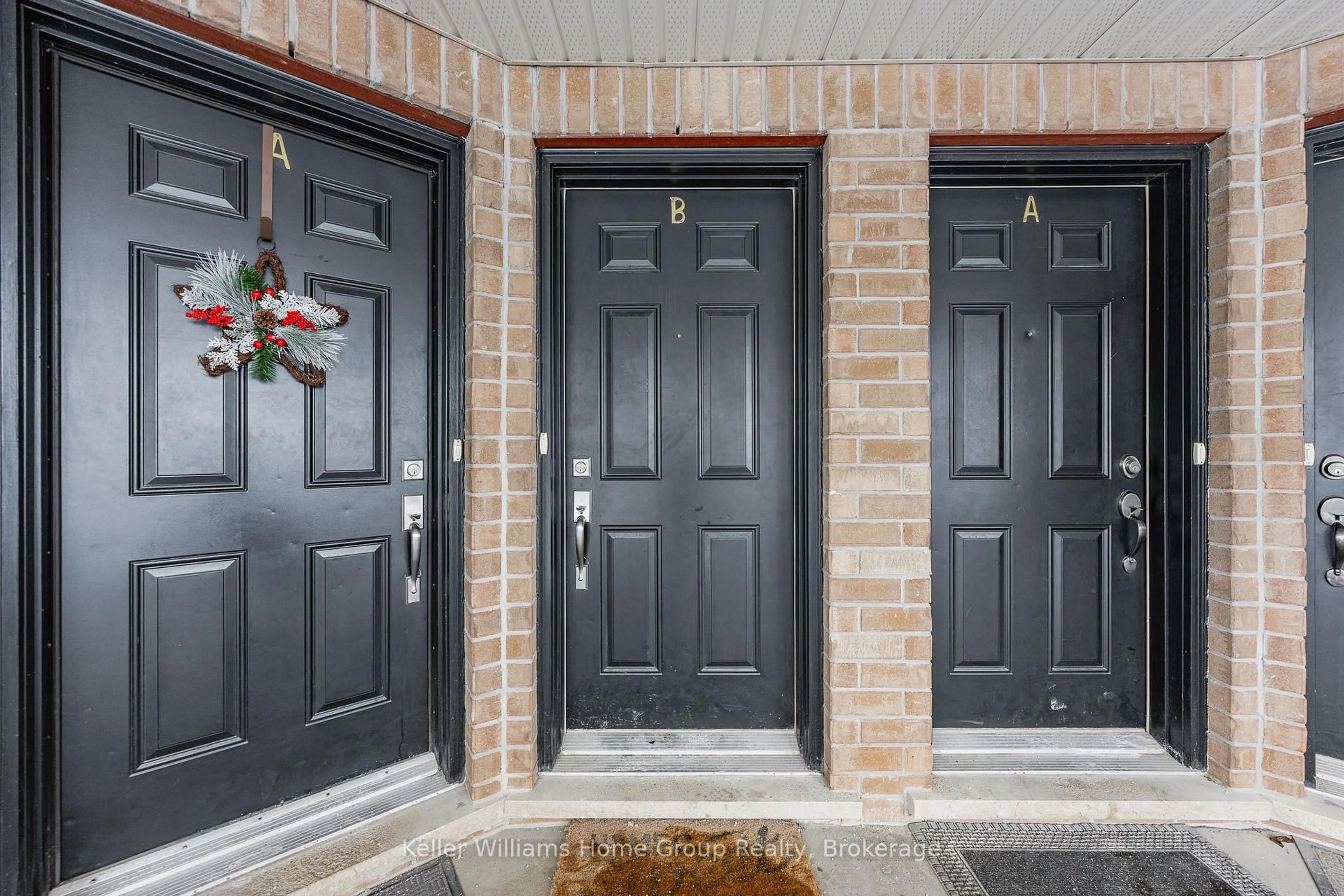 Indoor entryway for 15 Carere Cres #35B, Guelph Ontario N1E 0K4