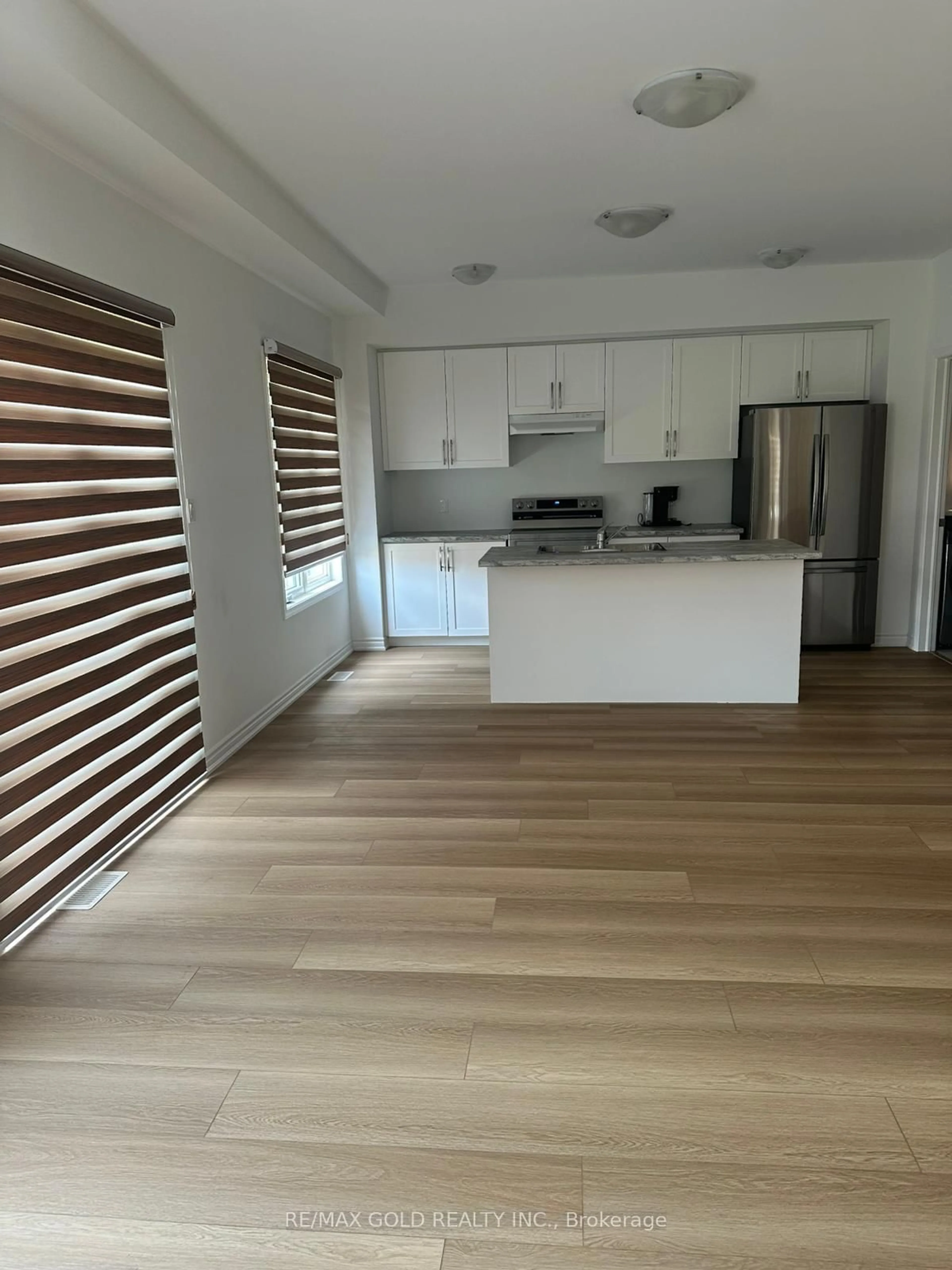 Open concept kitchen, wood/laminate floor for 222 Pilkington St, Thorold Ontario L2V 0N5