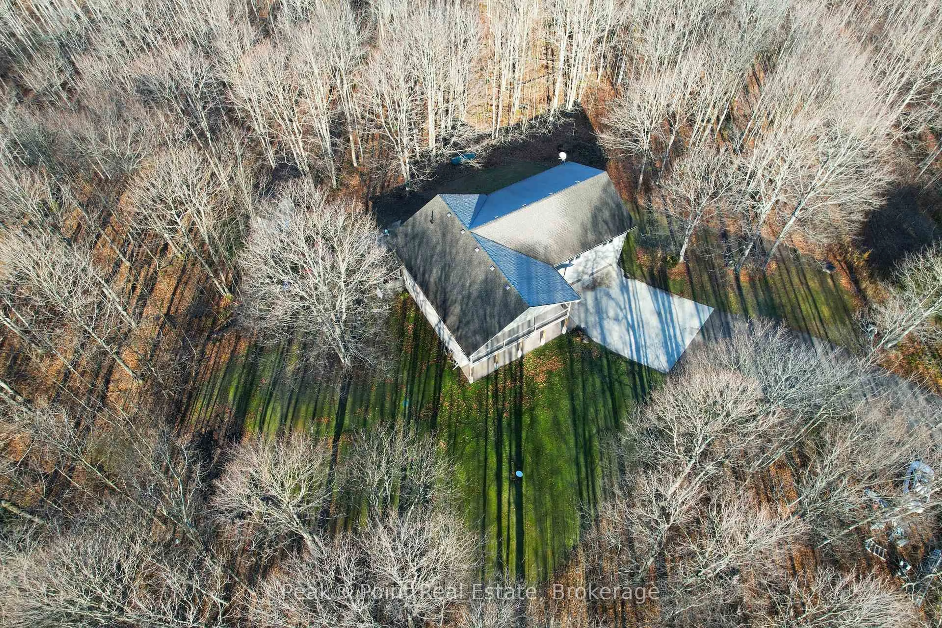 A pic from outside/outdoor area/front of a property/back of a property/a pic from drone, building for 179530 GREY 17 Rd, Georgian Bluffs Ontario N0H 2T0