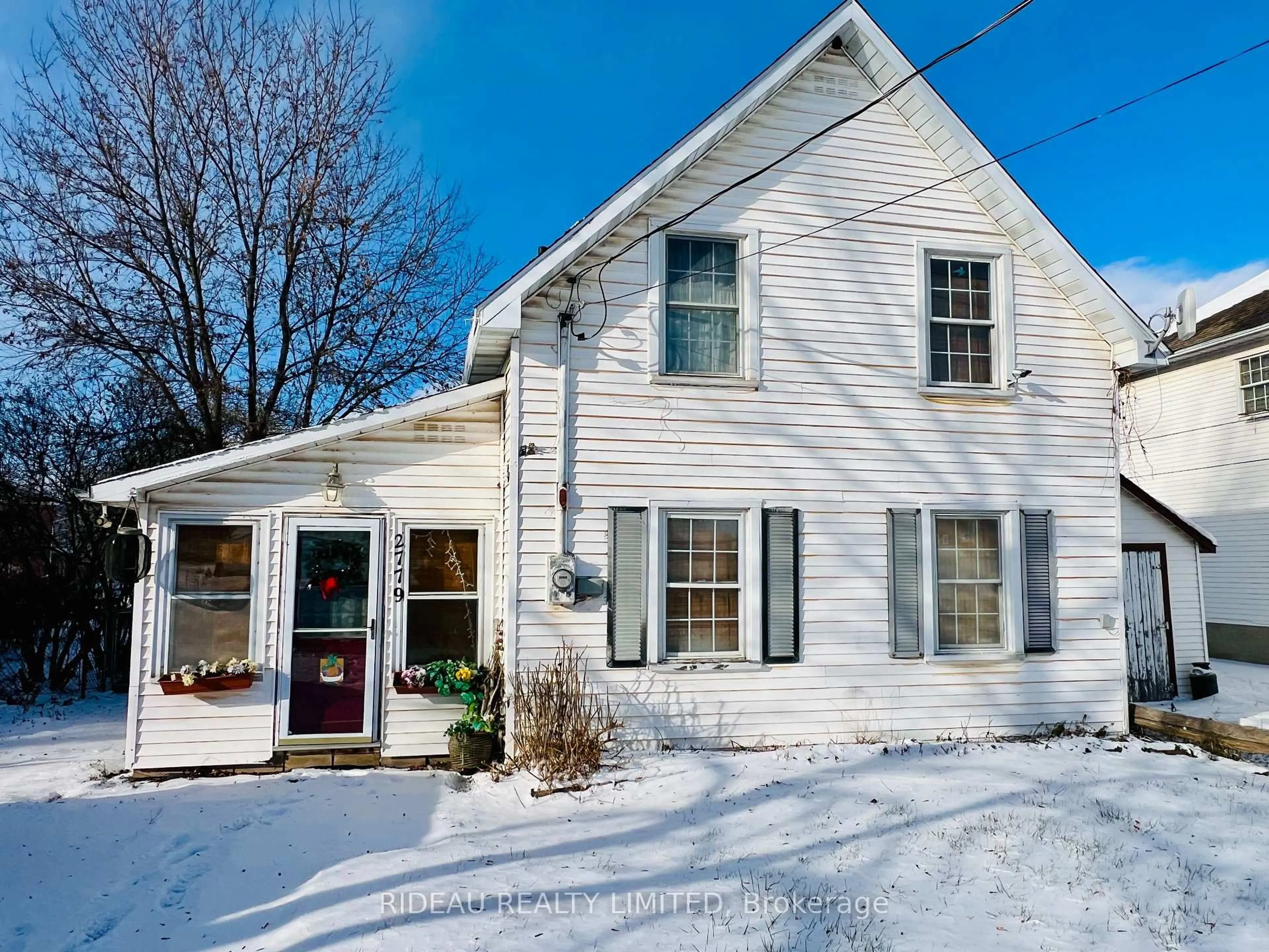 Home with vinyl exterior material, street for 2779 Highway 15, Rideau Lakes Ontario K0G 1V0