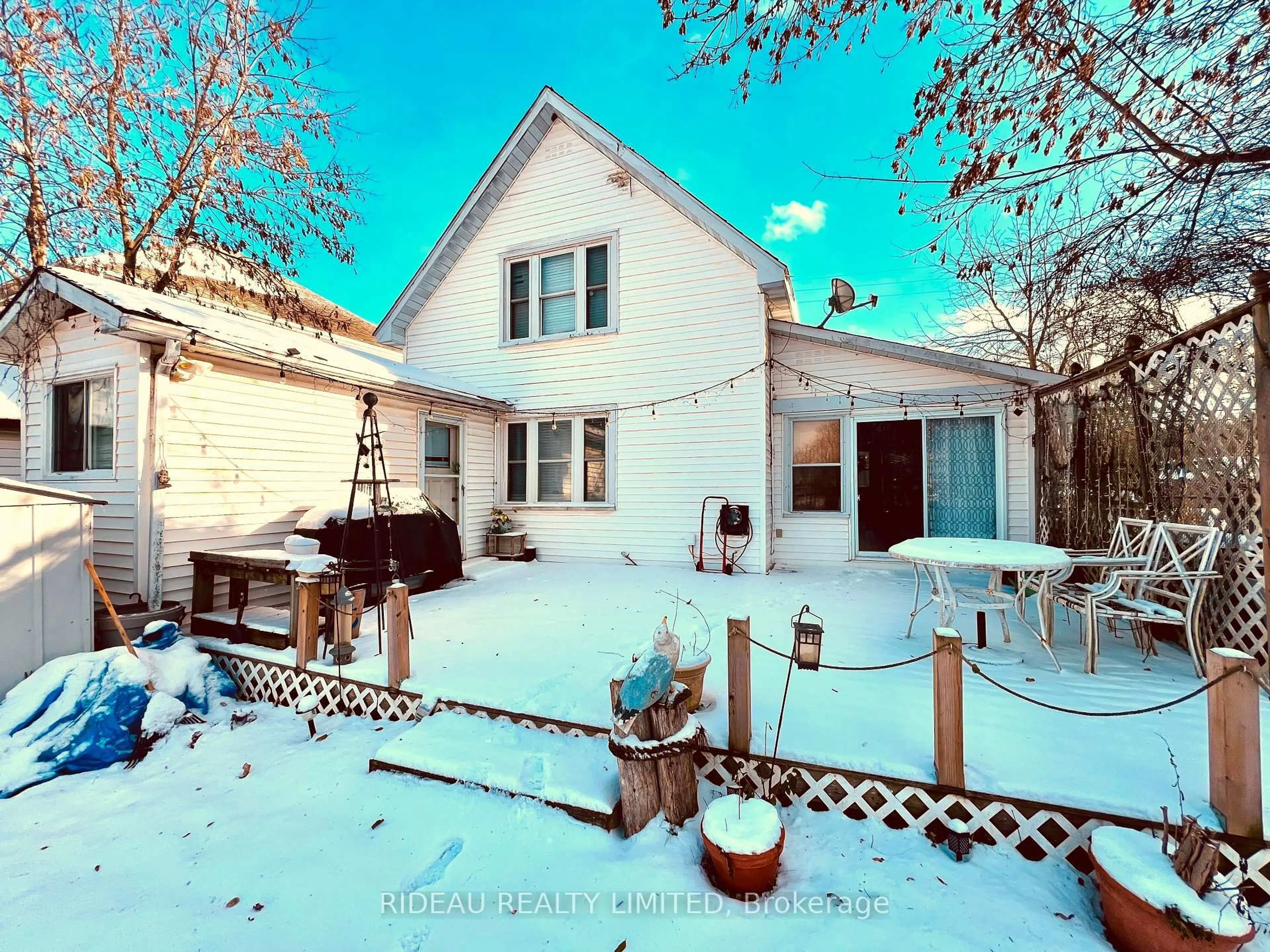 Unknown for 2779 Highway 15, Rideau Lakes Ontario K0G 1V0