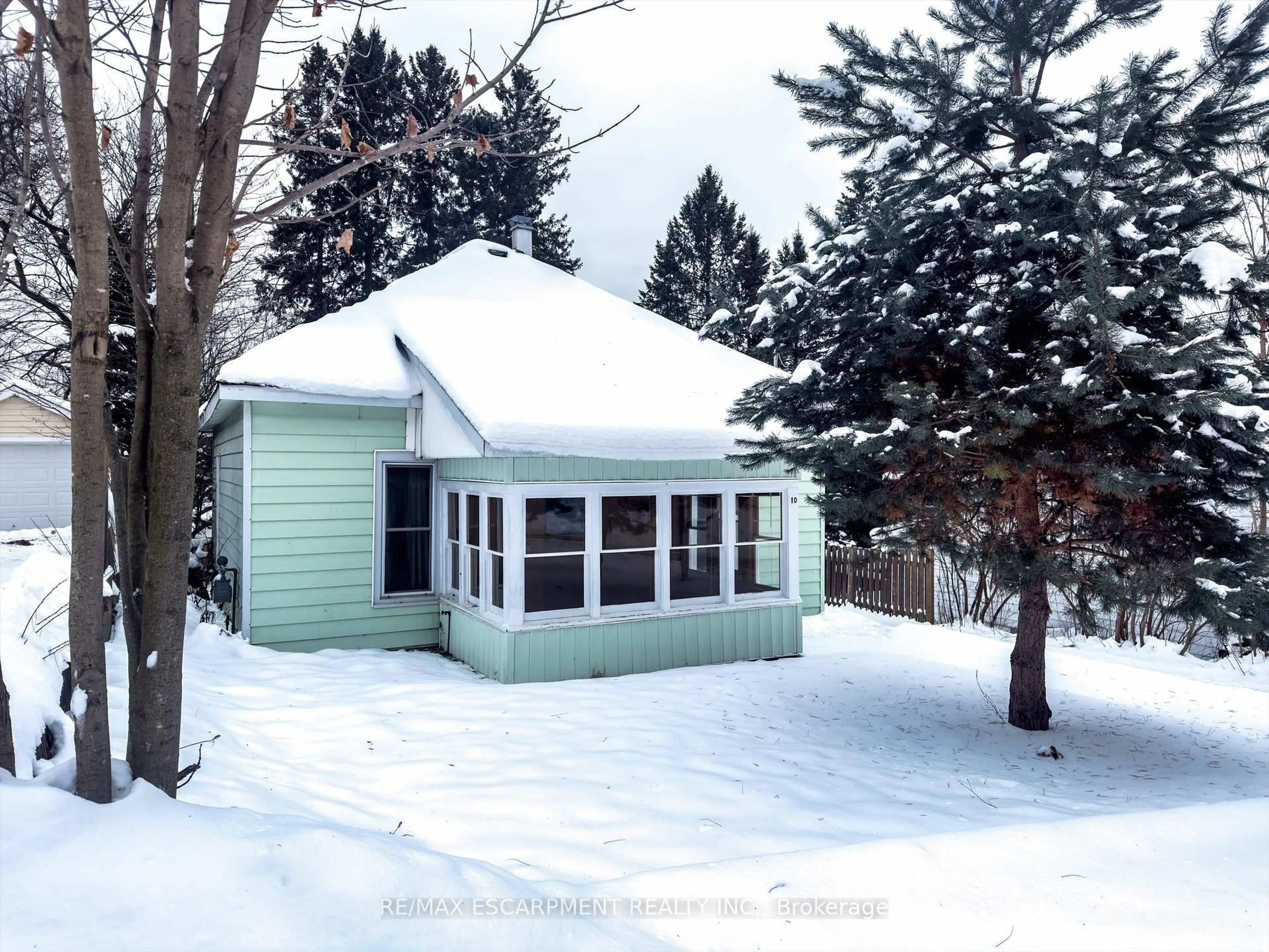 Shed for 10 Duncan St, Huntsville Ontario P1H 1P6