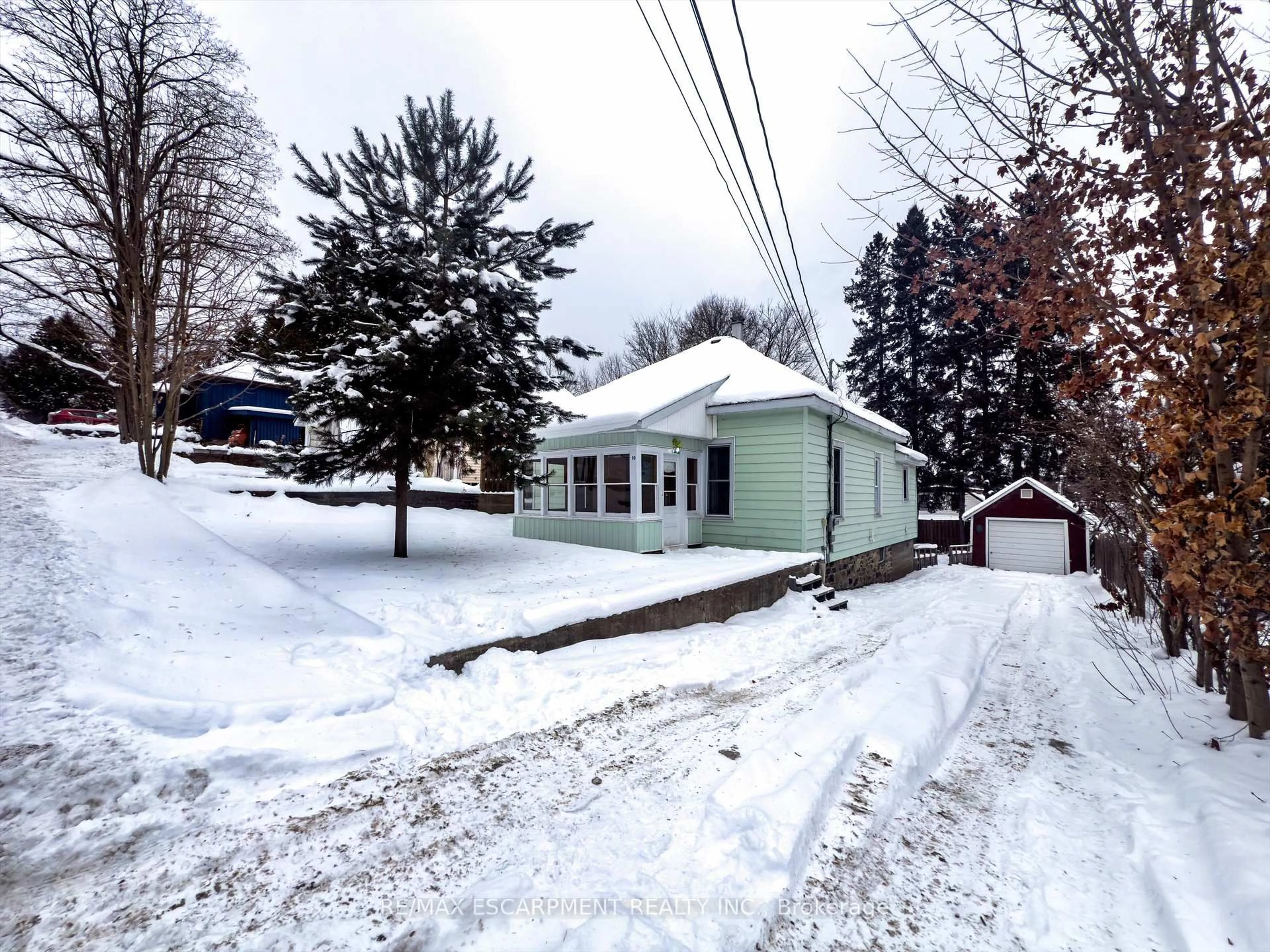 Unknown for 10 Duncan St, Huntsville Ontario P1H 1P6