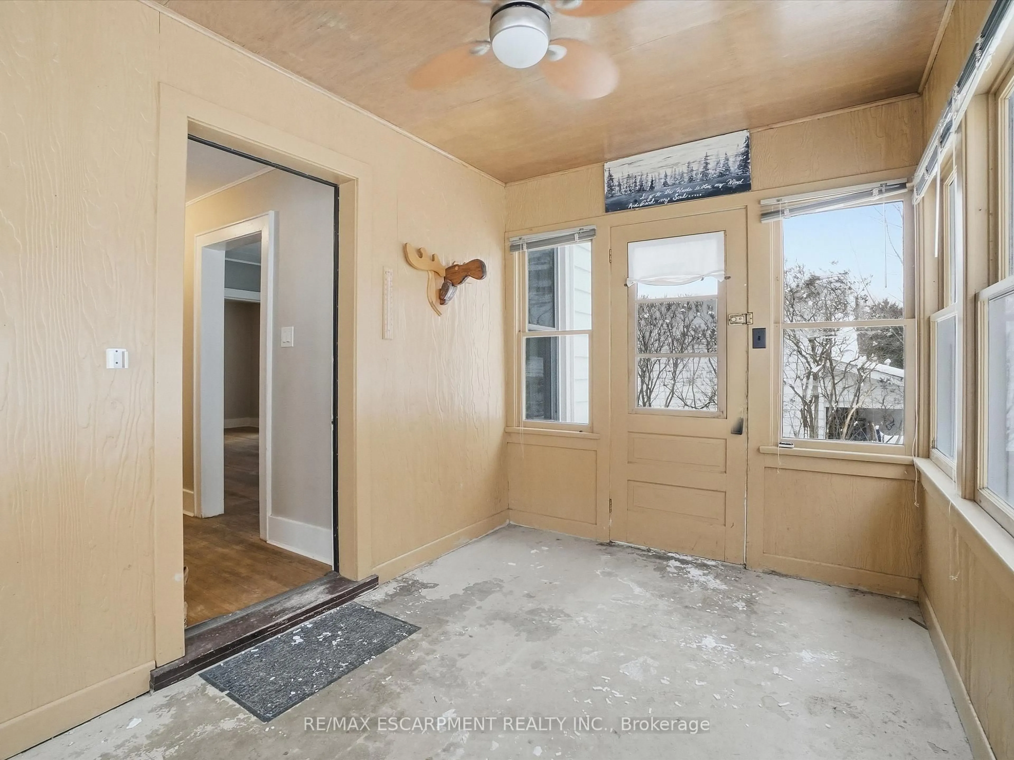 Unknown for 10 Duncan St, Huntsville Ontario P1H 1P6