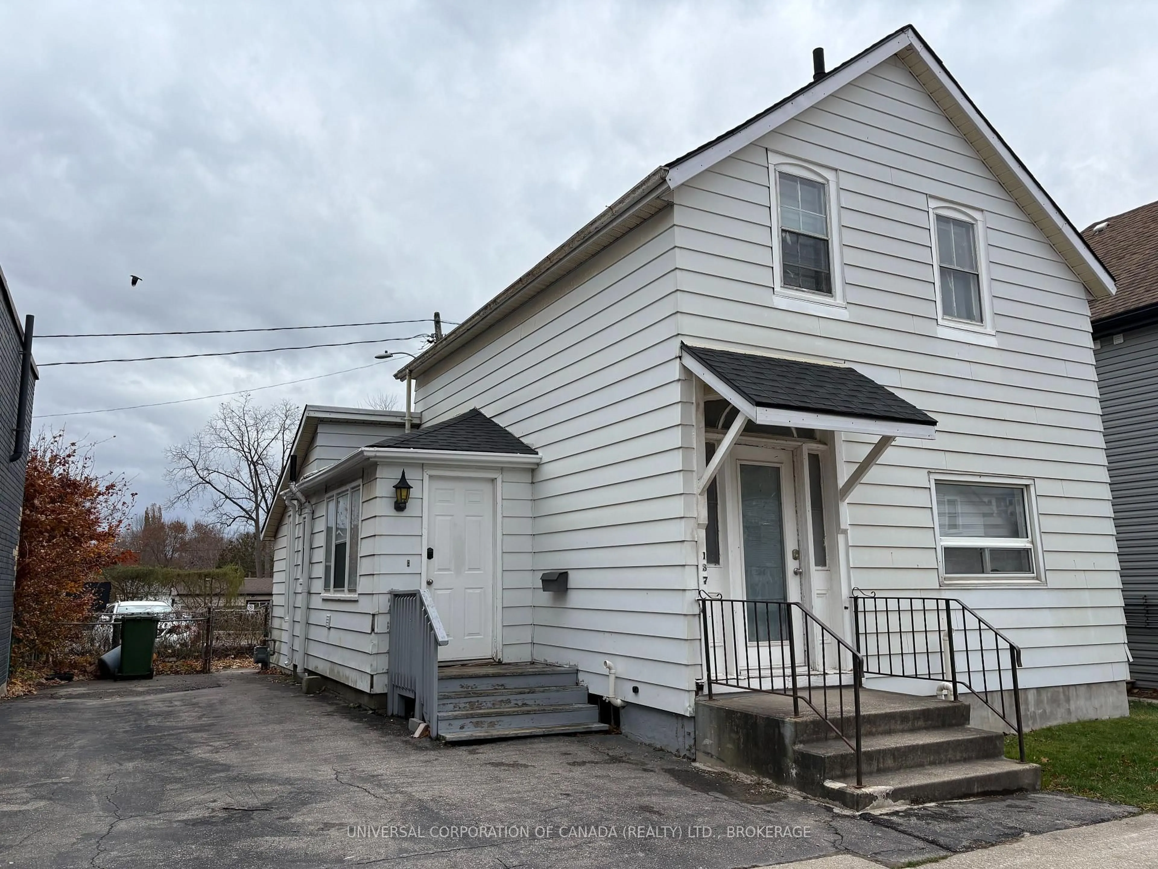 Unknown for 137 Ross St, St. Thomas Ontario N5R 3X9