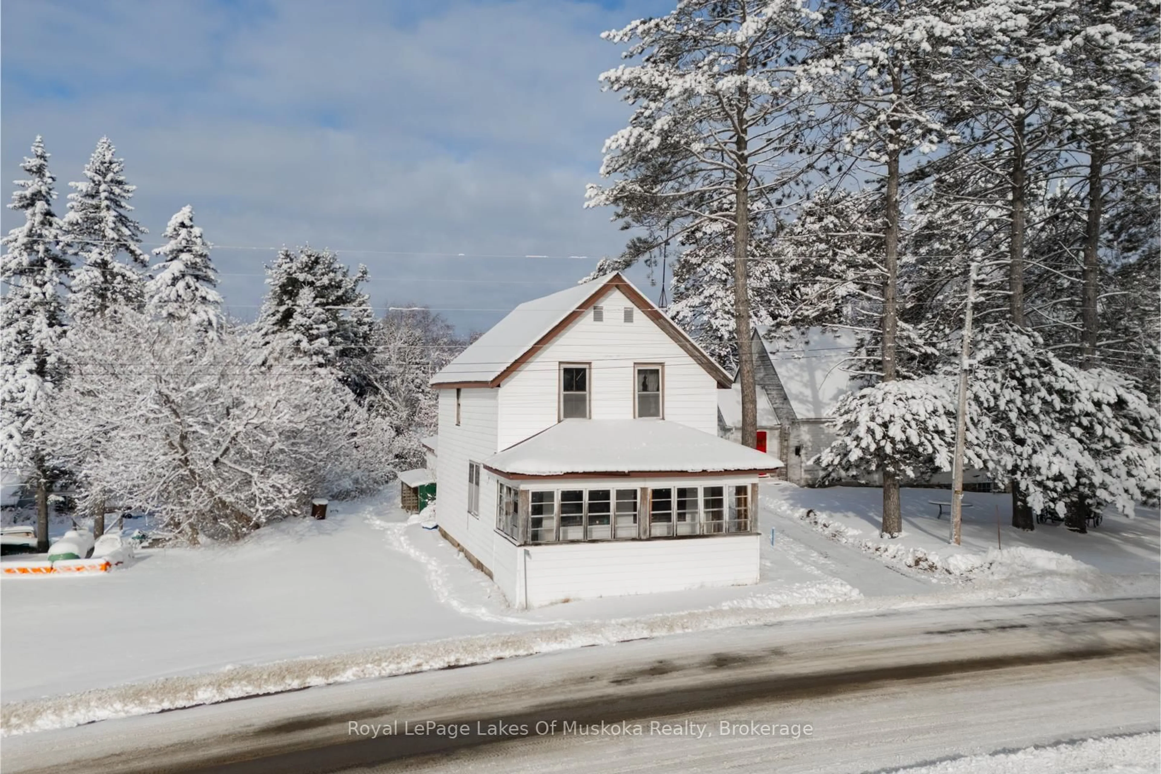 A pic from outside/outdoor area/front of a property/back of a property/a pic from drone, street for 12 Rain Lake Rd, Kearney Ontario P0A 0B1