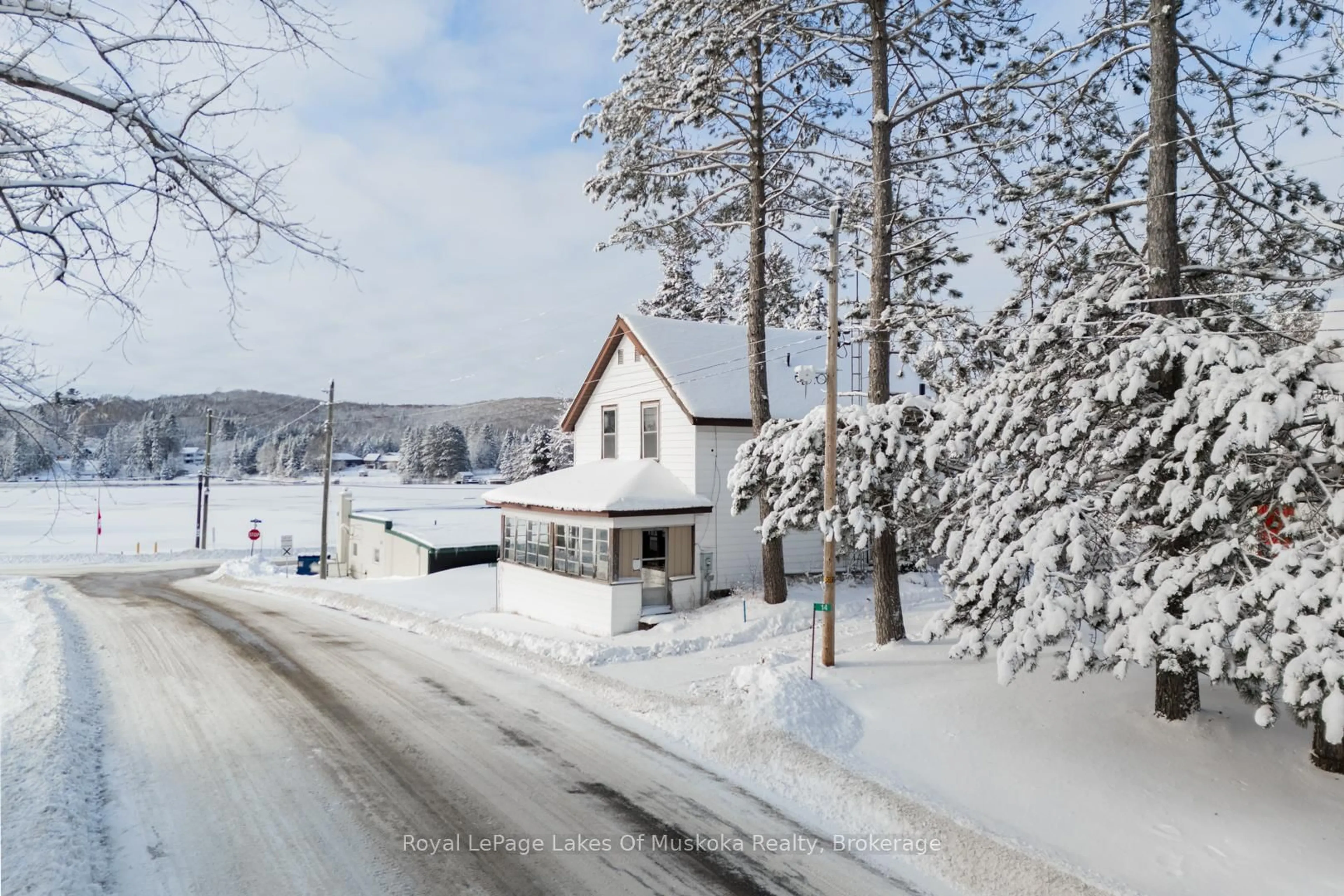 Blurry image for 12 Rain Lake Rd, Kearney Ontario P0A 0B1