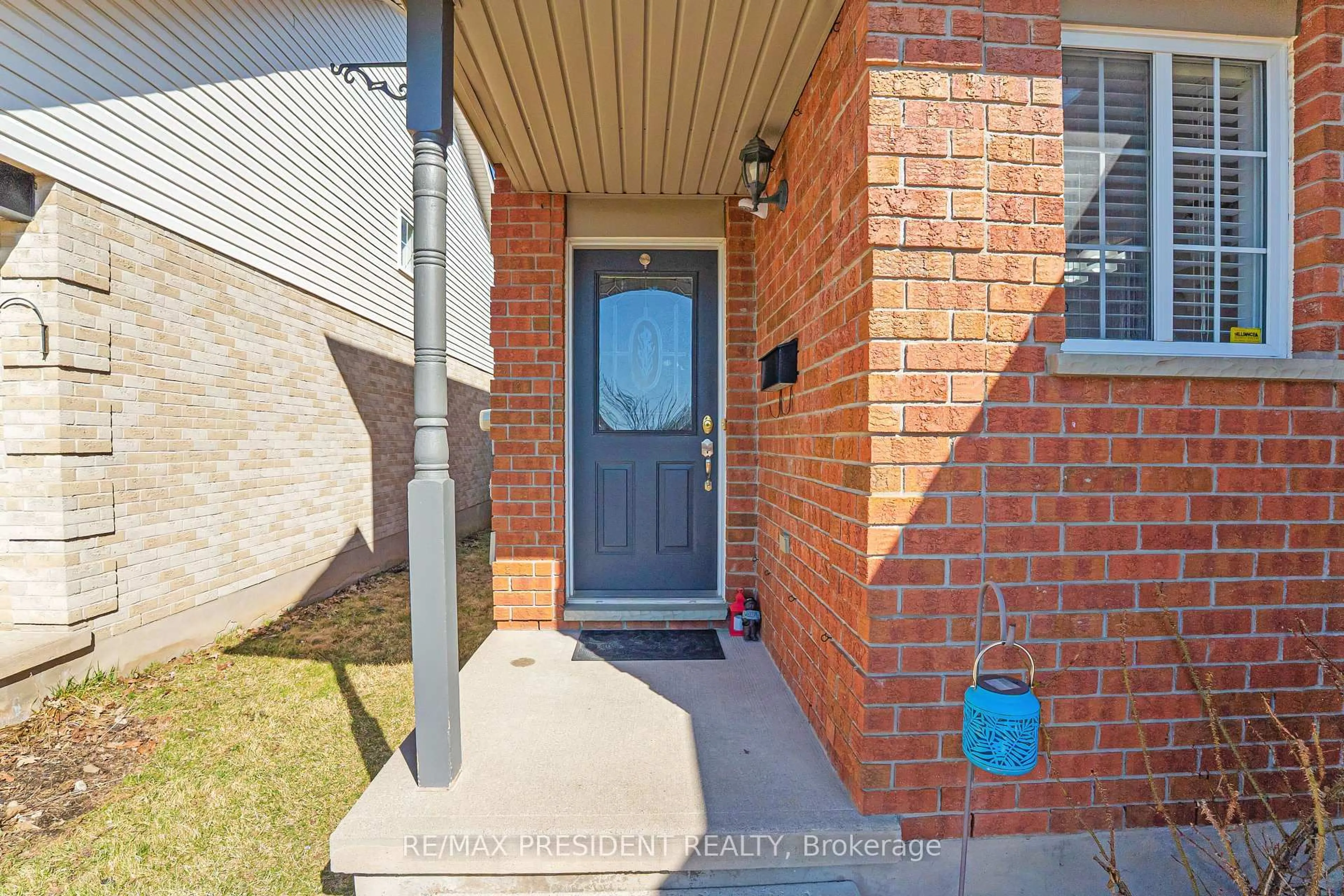 Home with brick exterior material, street for 68 Wheatland Dr, Cambridge Ontario N1P 1C5