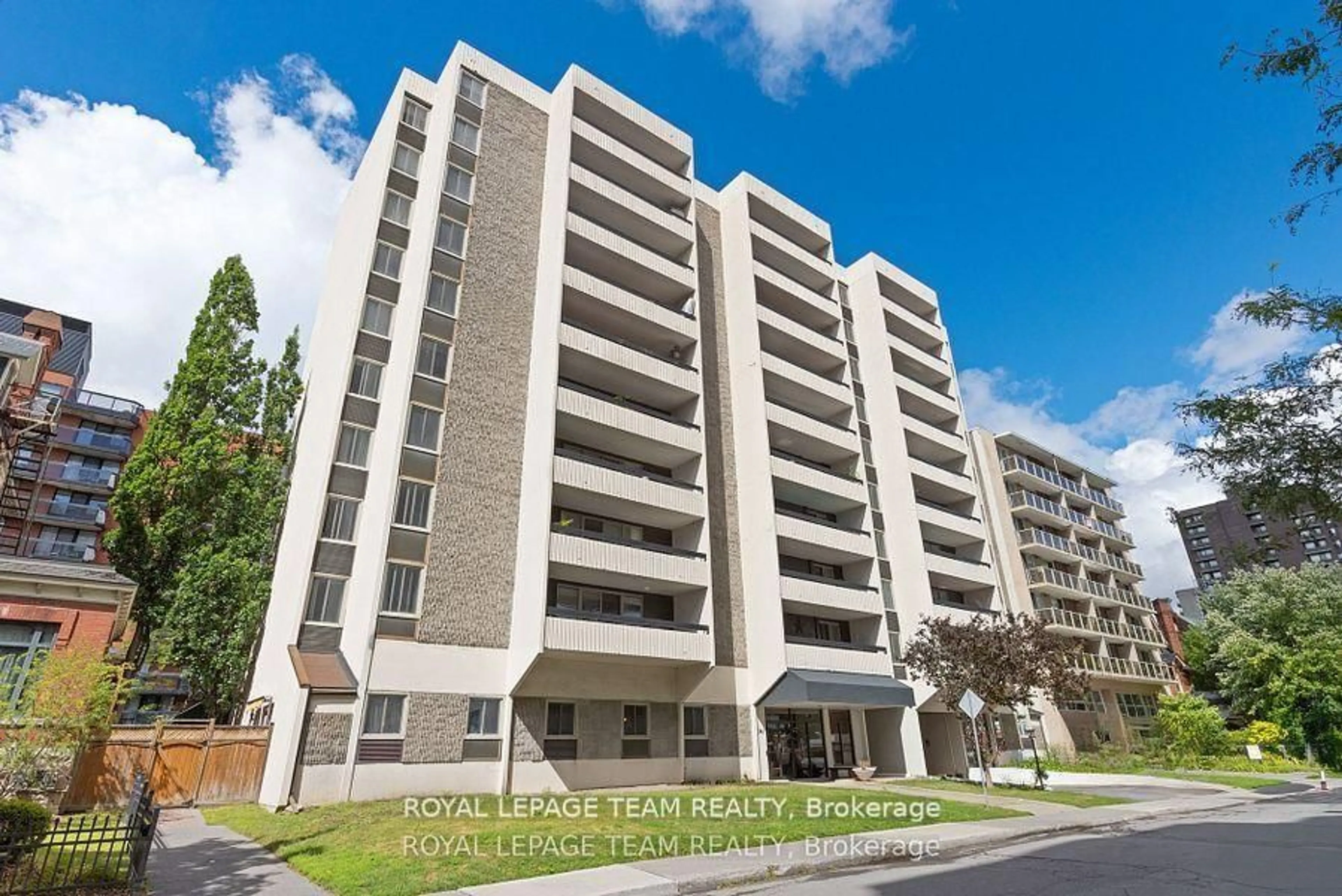 A pic from outside/outdoor area/front of a property/back of a property/a pic from drone, building for 141 Somerset St #503, Ottawa Ontario K2P 2H1