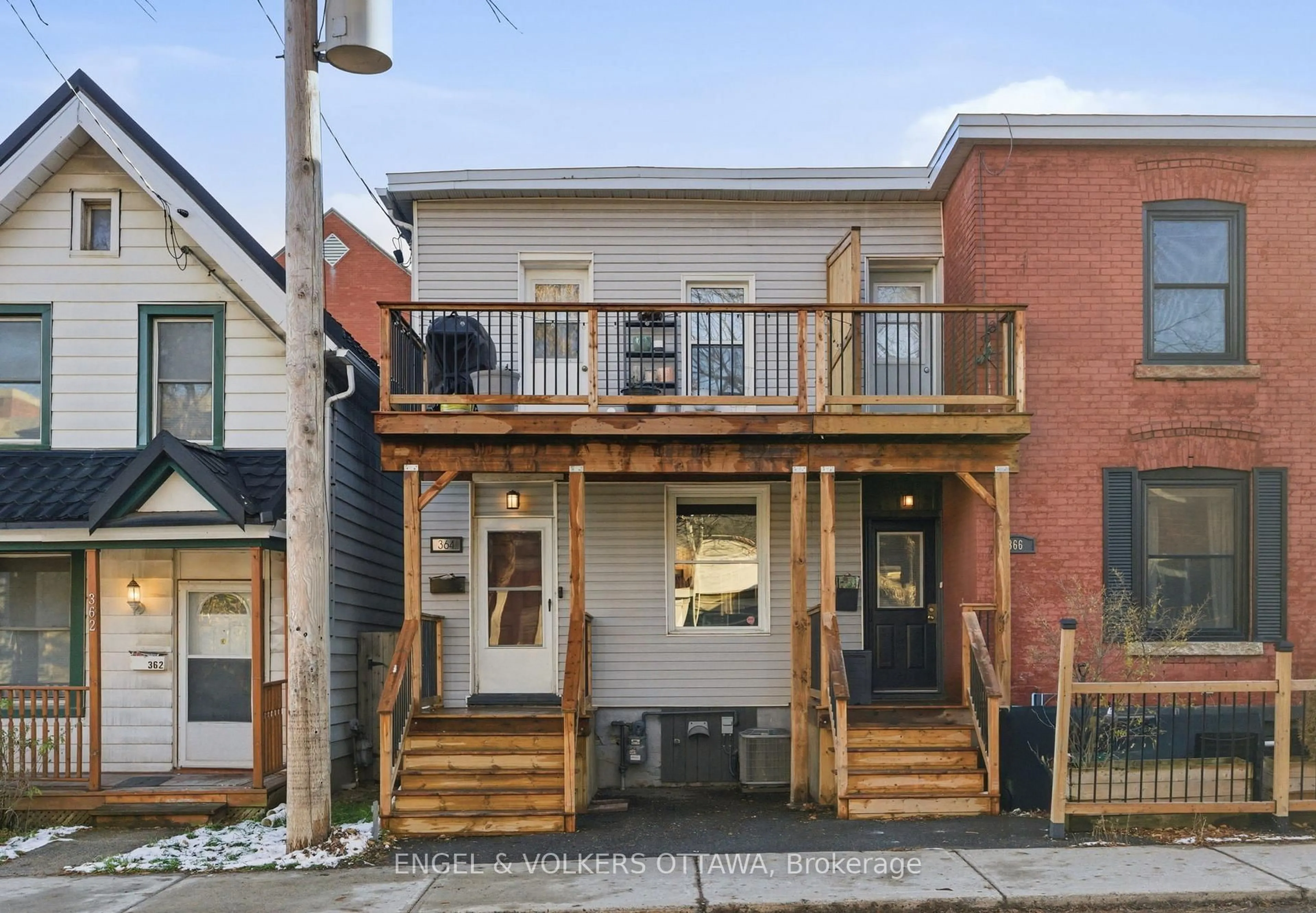 Patio, street for 364 Arlington Ave, Ottawa Ontario K1R 6Z3