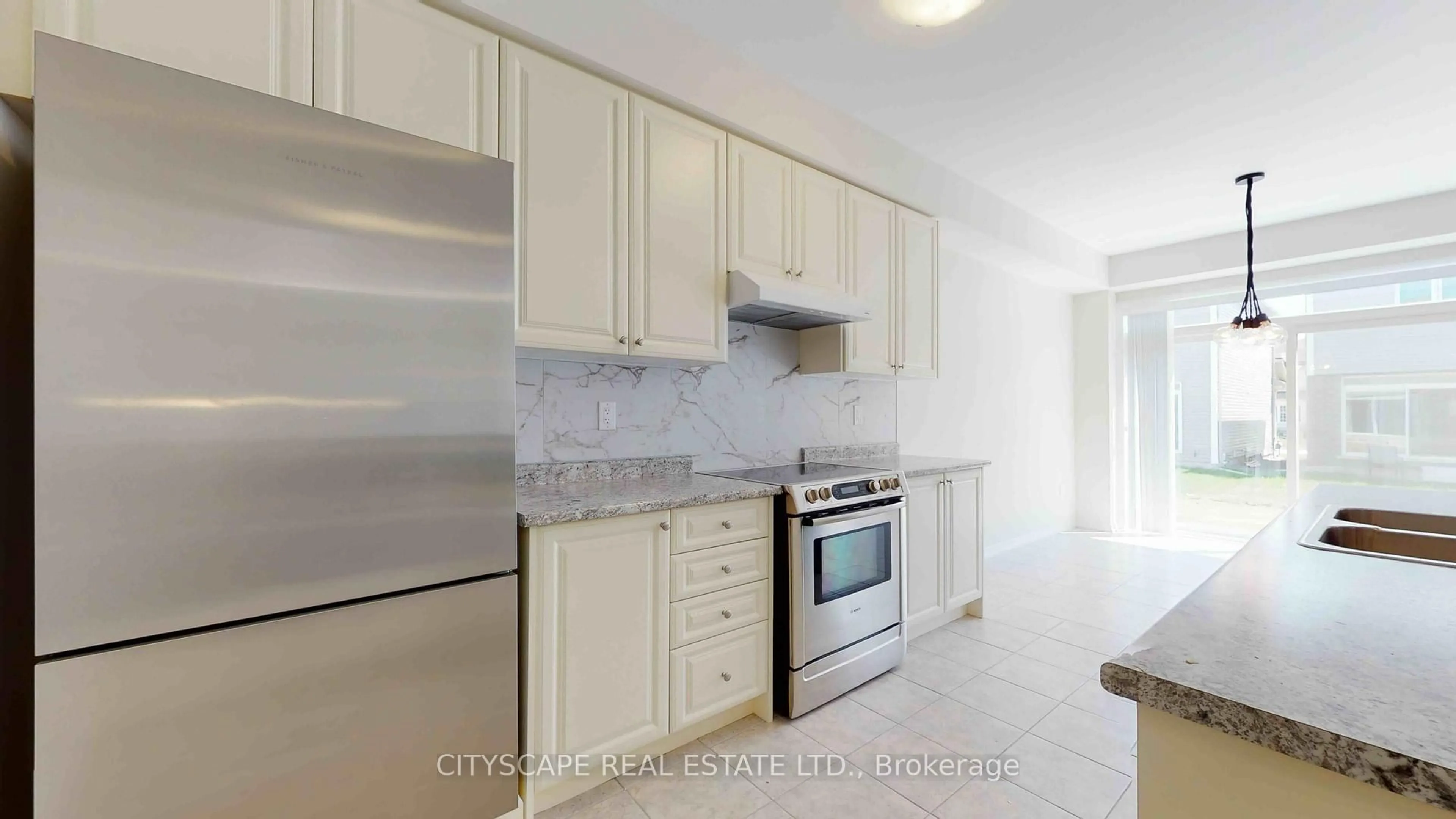 Standard kitchen, ceramic/tile floor for 17 Beatty Ave, Thorold Ontario L3B 5N5