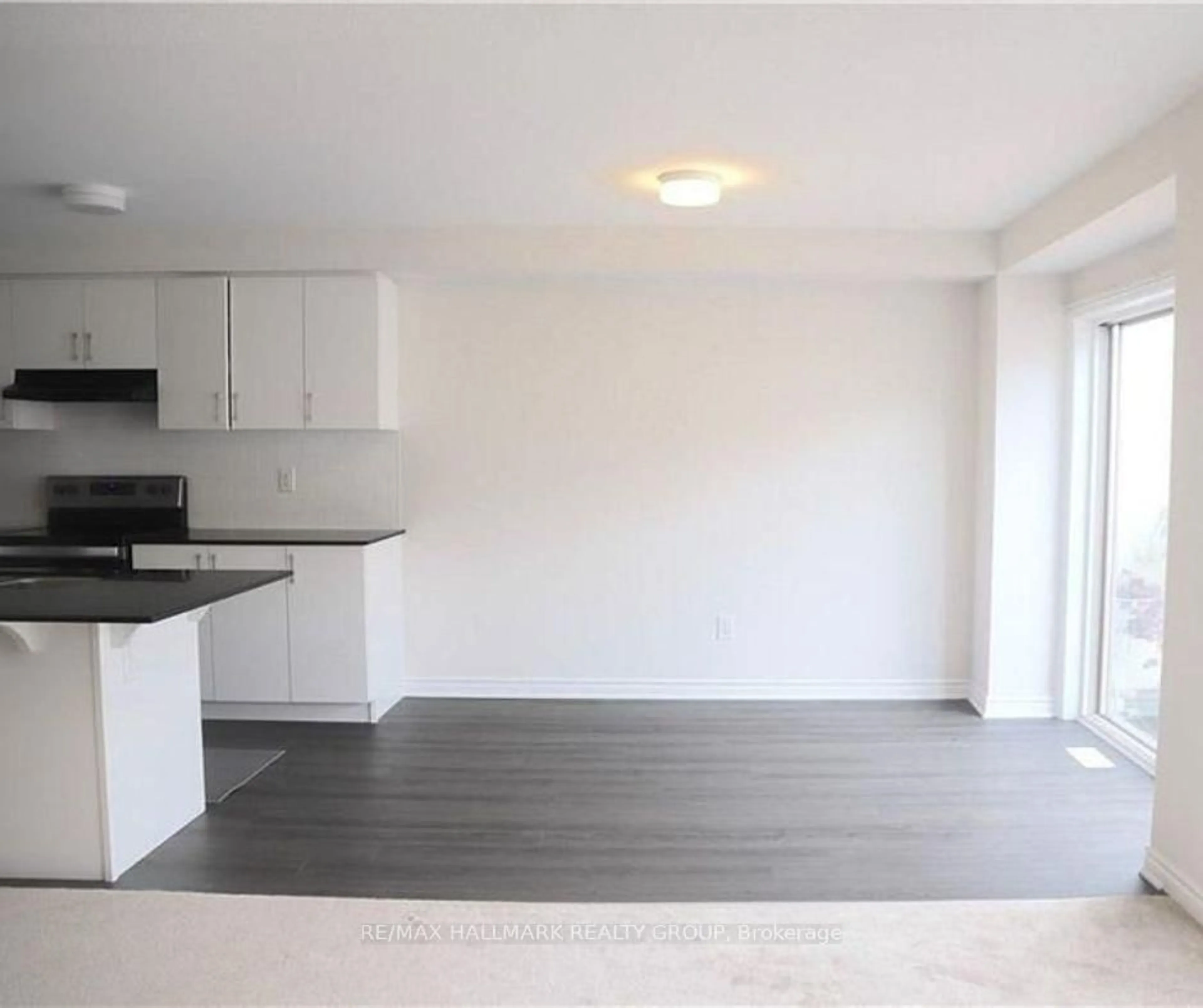 Unknown for 1686 Maple Grove St, Stittsville Ontario K2S 2R3