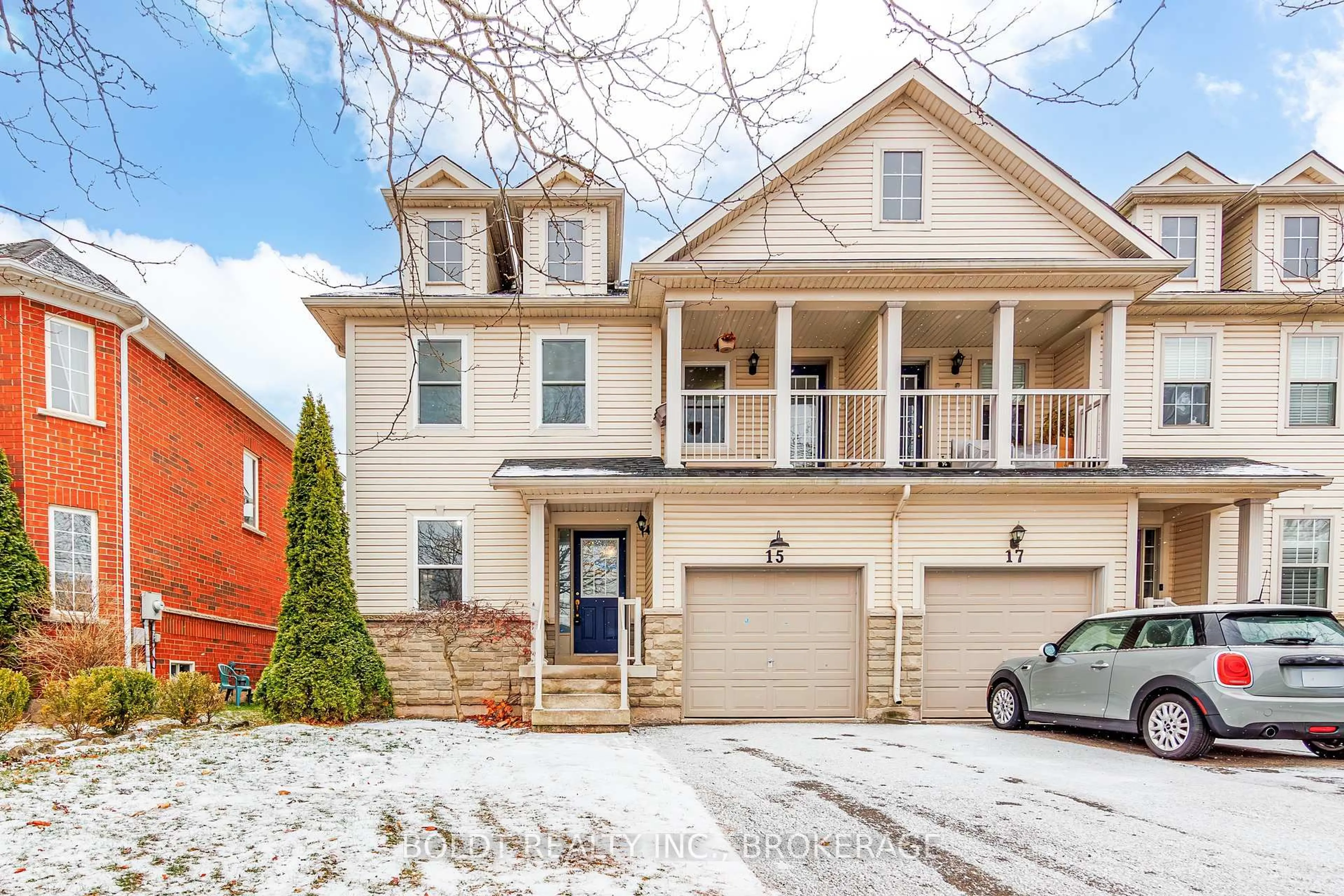 Home with brick exterior material, street for 15 Young Cres, Niagara-on-the-Lake Ontario L0S 1J0