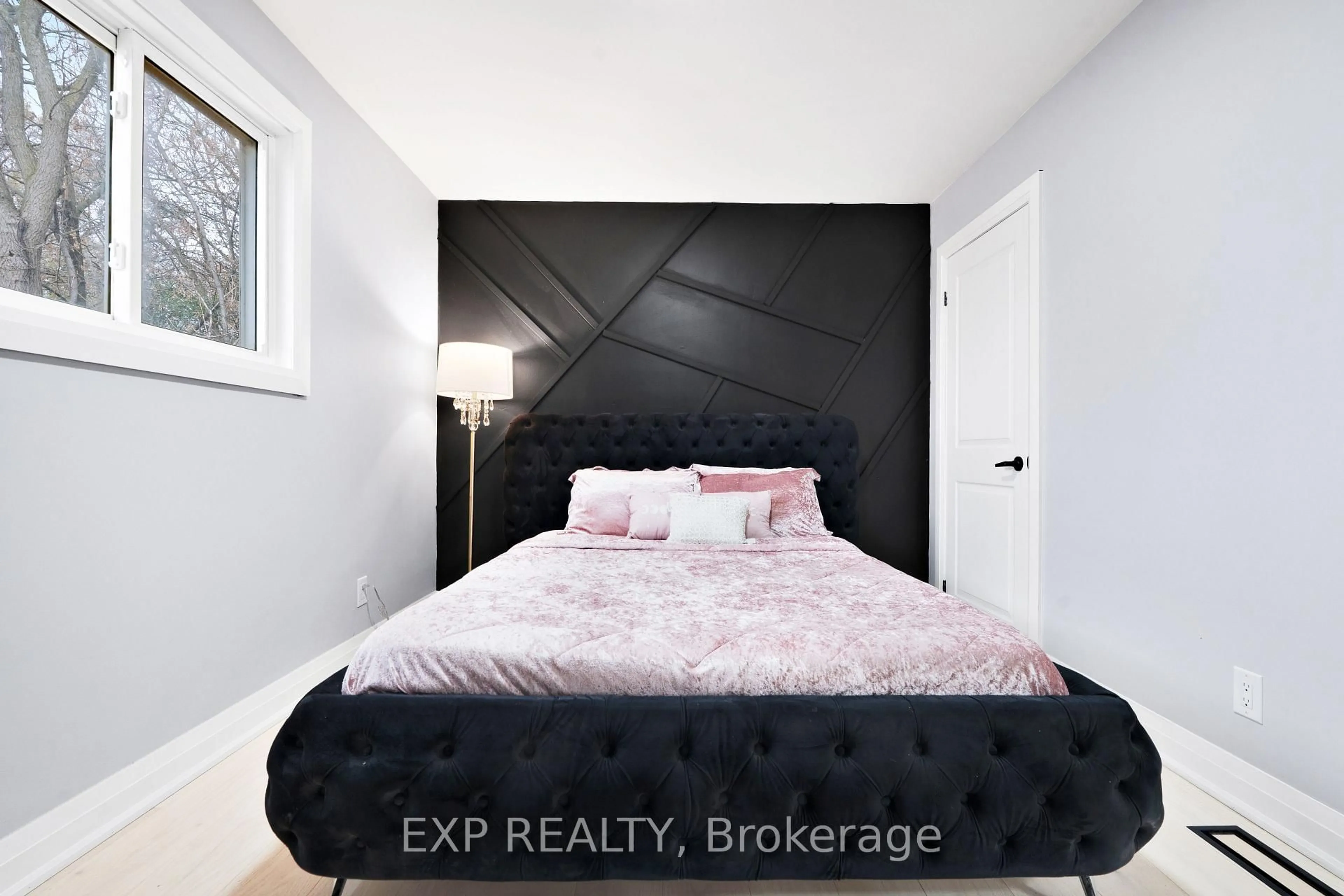 Bedroom with bed, unknown for 19 Broad St, Brantford Ontario N3R 7E1
