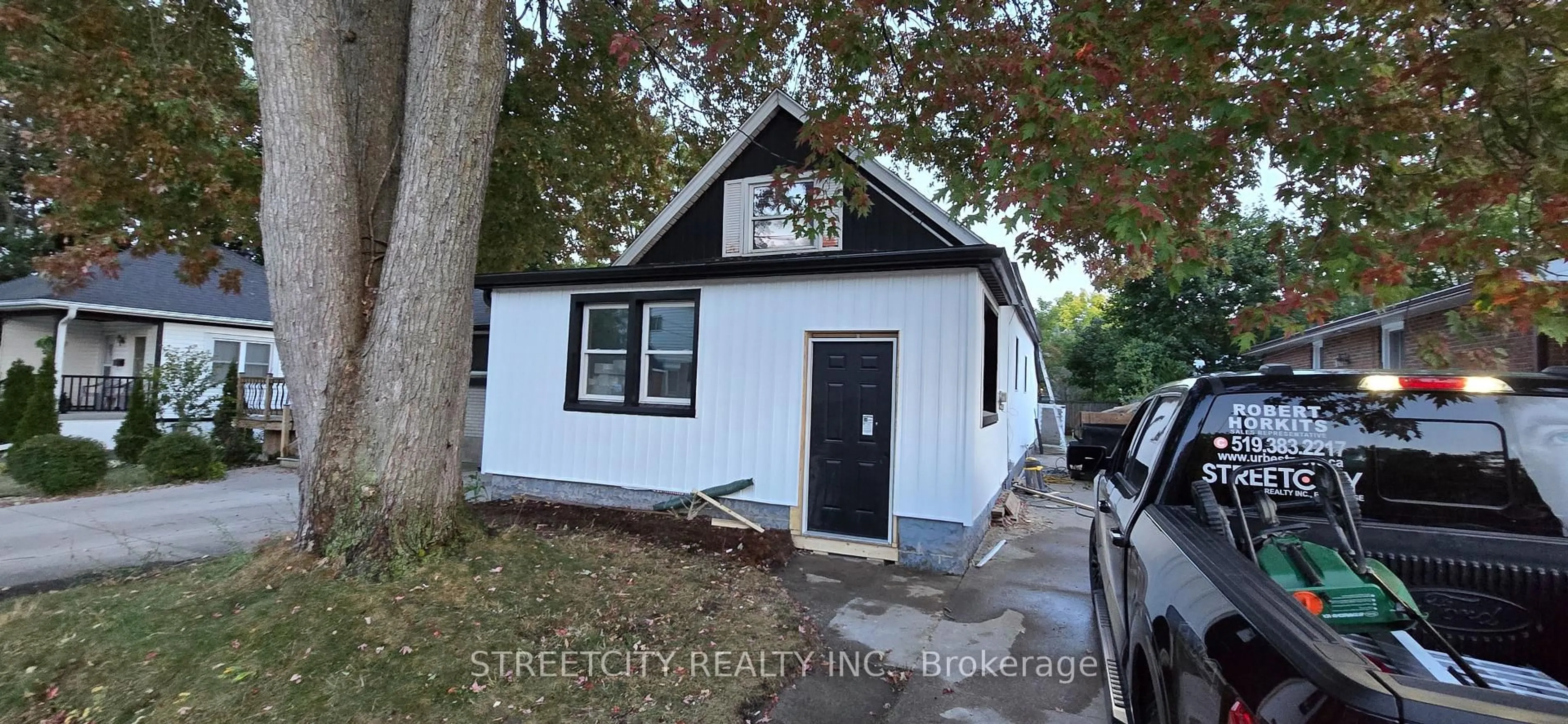 Home with vinyl exterior material, street for 7 Forbes St, London South Ontario N6J 1L2