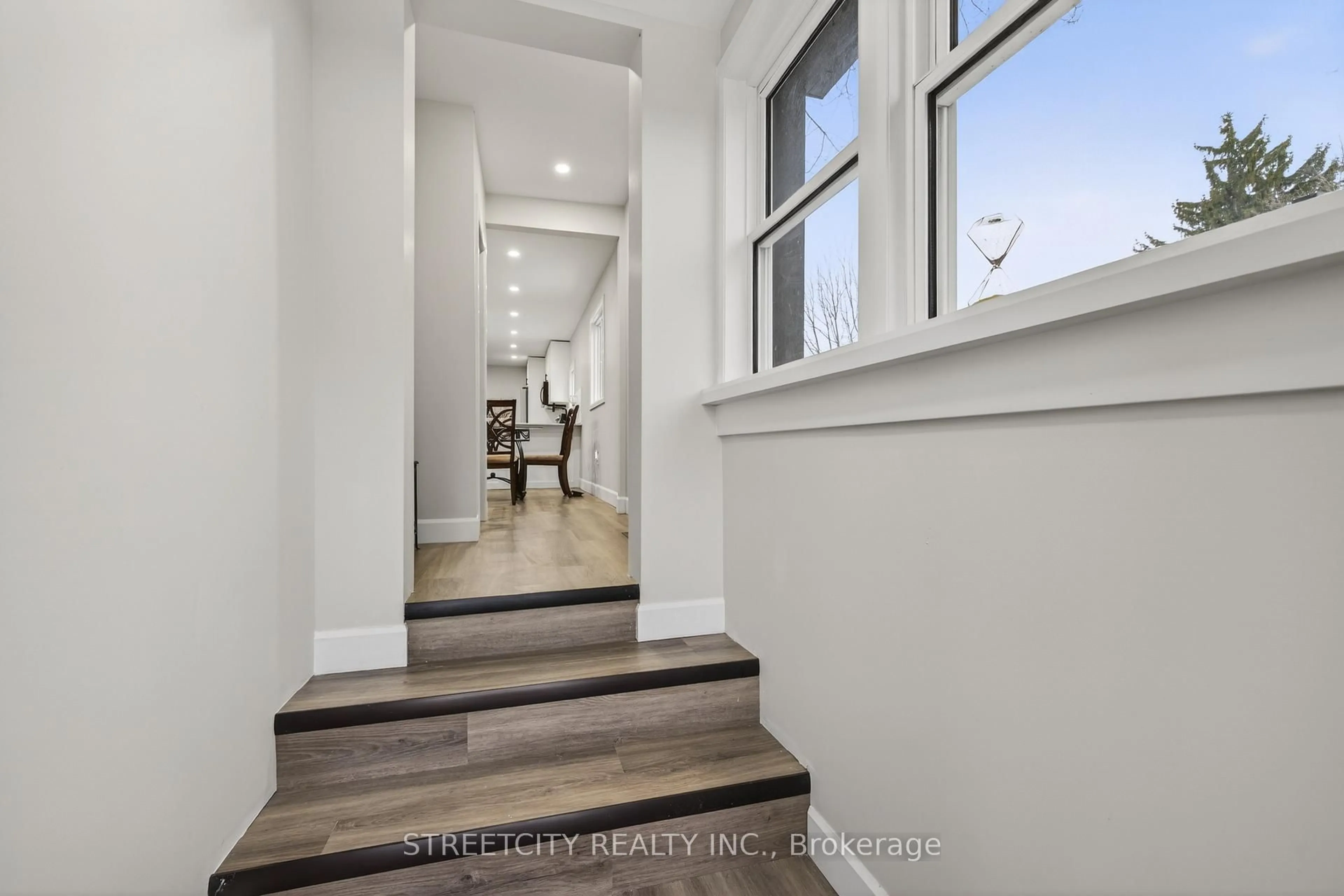 Indoor entryway for 7 Forbes St, London South Ontario N6J 1L2