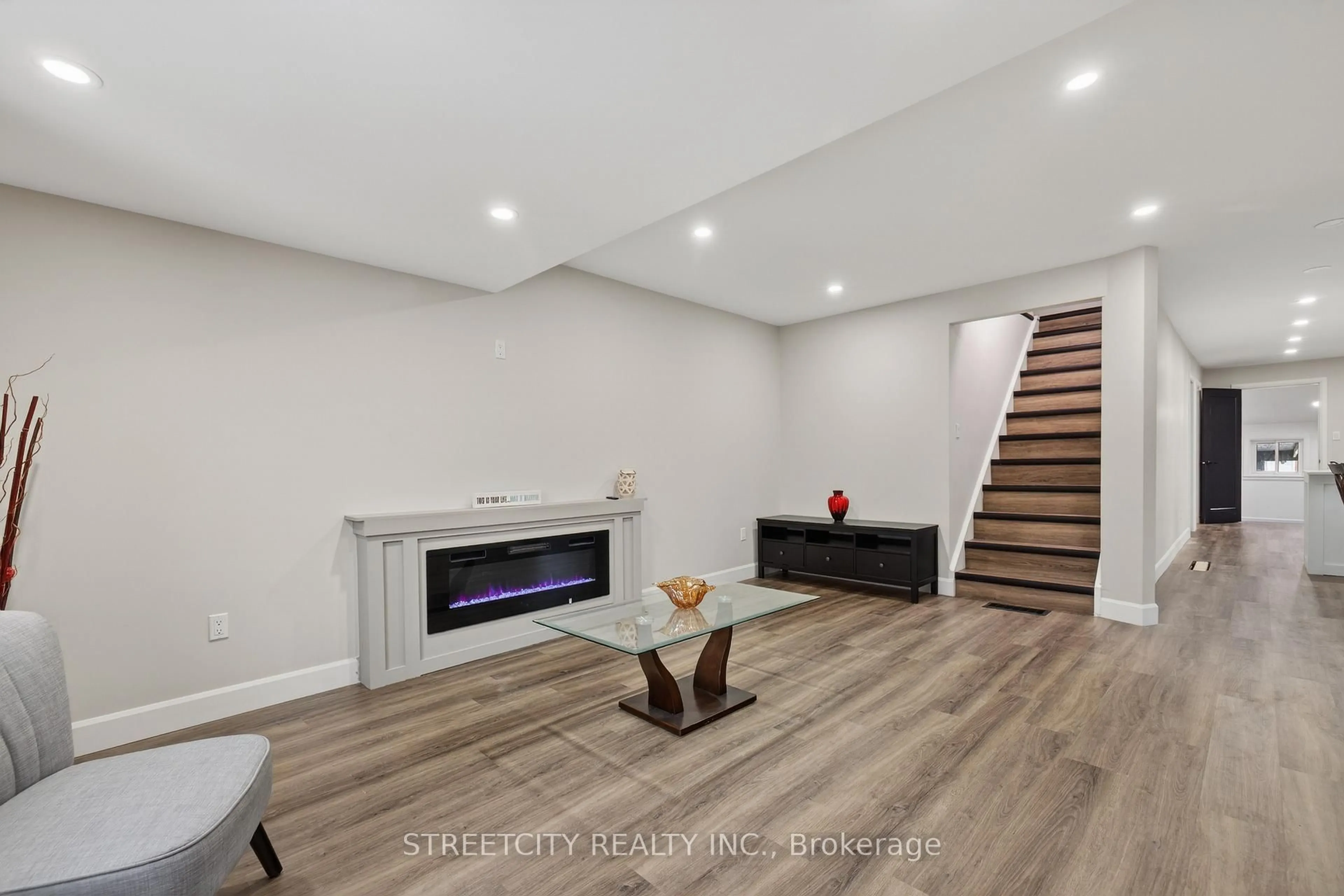 Unknown for 7 Forbes St, London South Ontario N6J 1L2