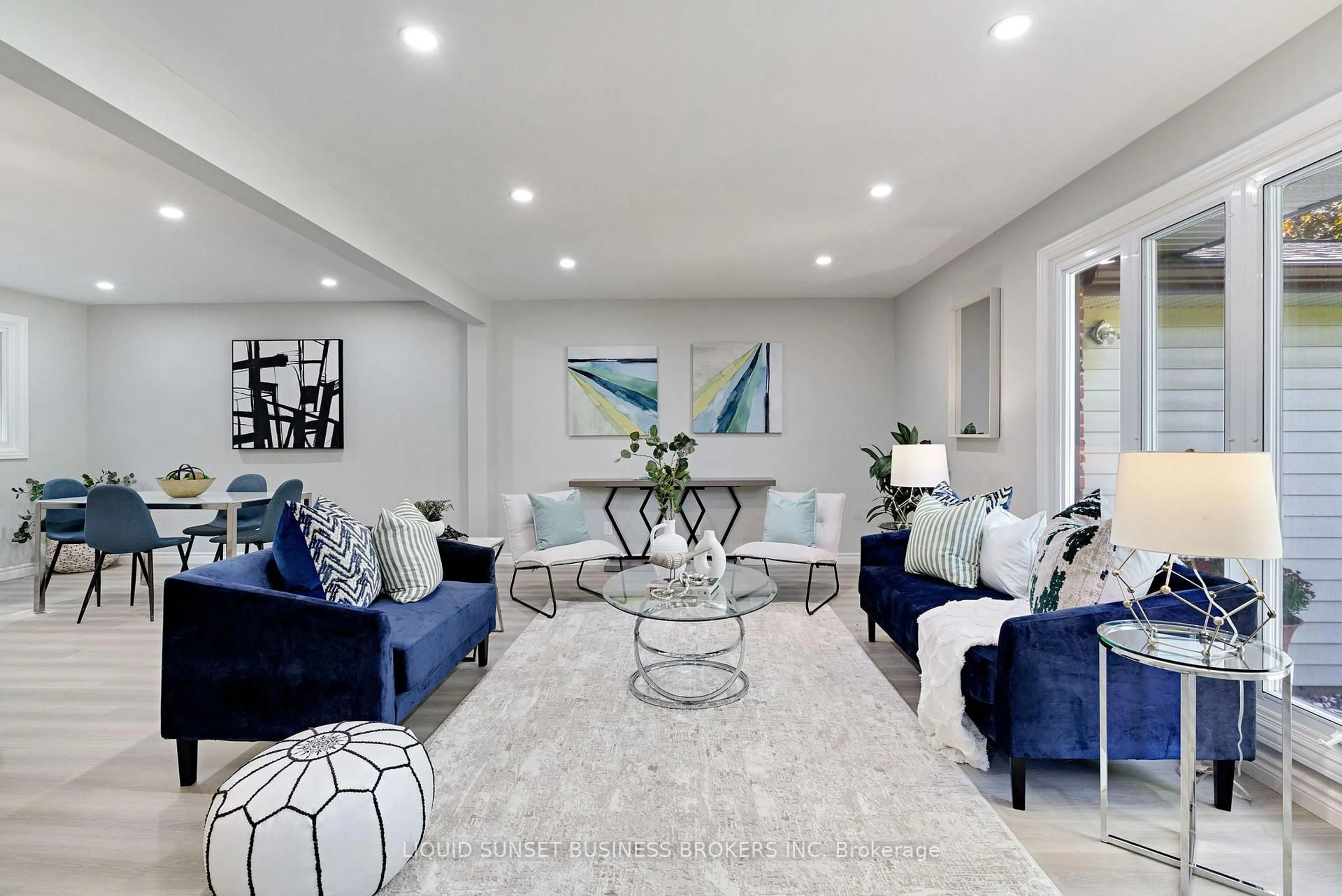 Living room with furniture, unknown for 723 Barclay Rd, London South Ontario N6K 1K4