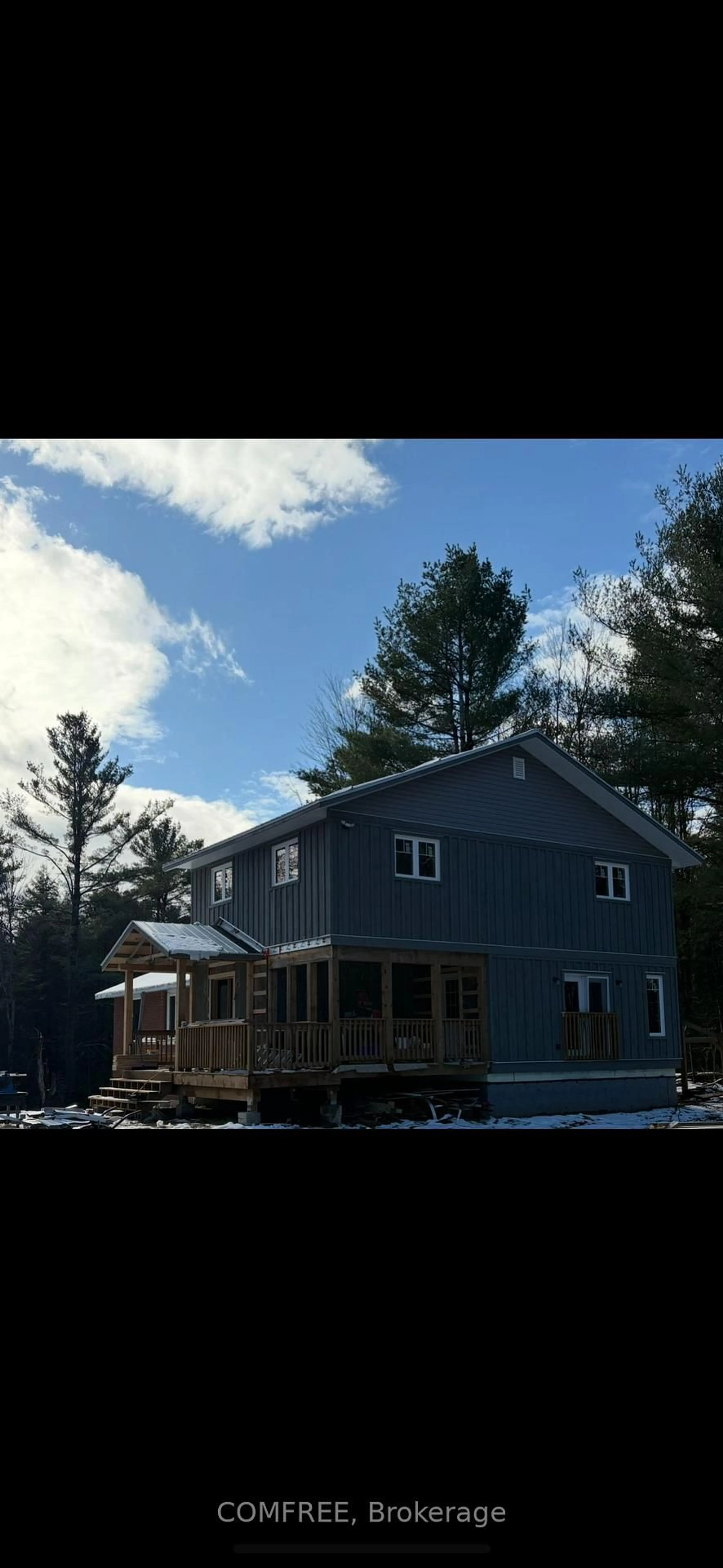 Home with vinyl exterior material, unknown for 39 Raymond Rd, Bracebridge Ontario P1L 1X4