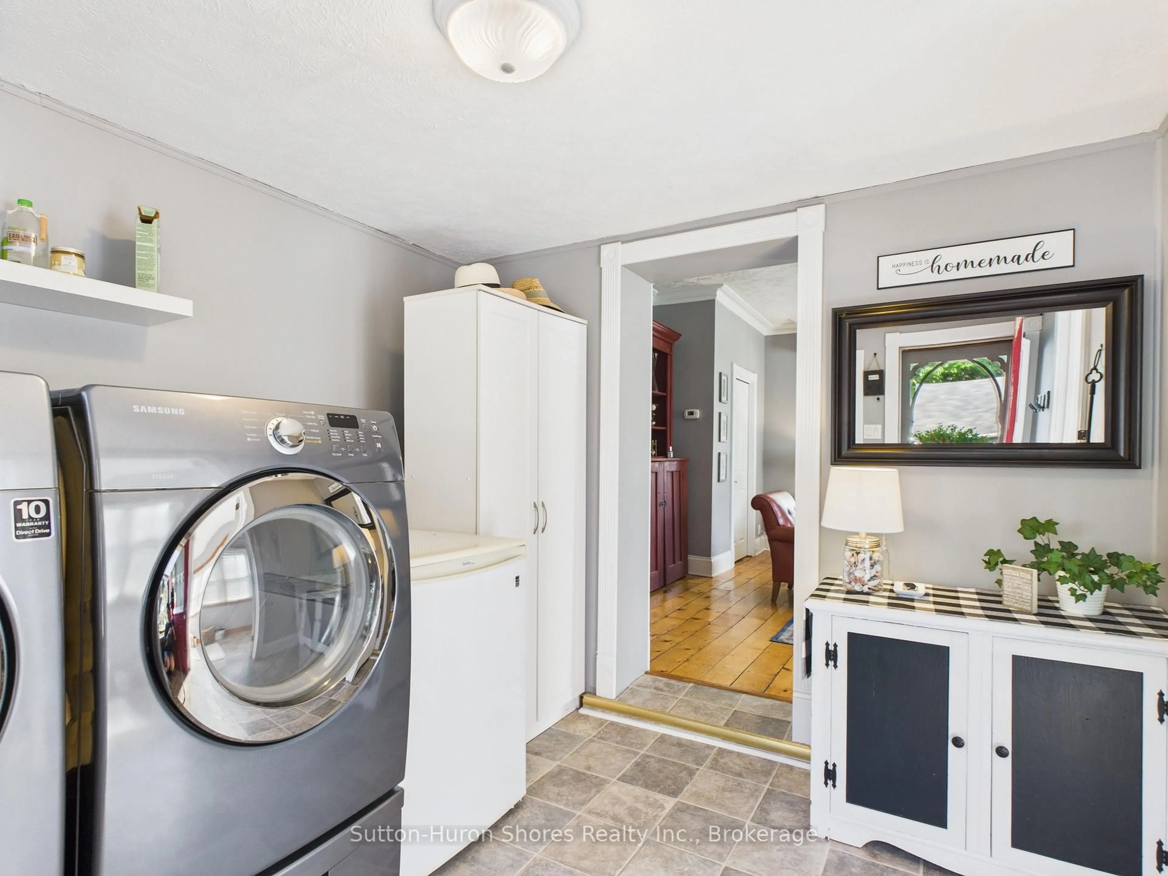 Laundry room for 668, 662 Gustavus St, Saugeen Shores Ontario N0H 2C0