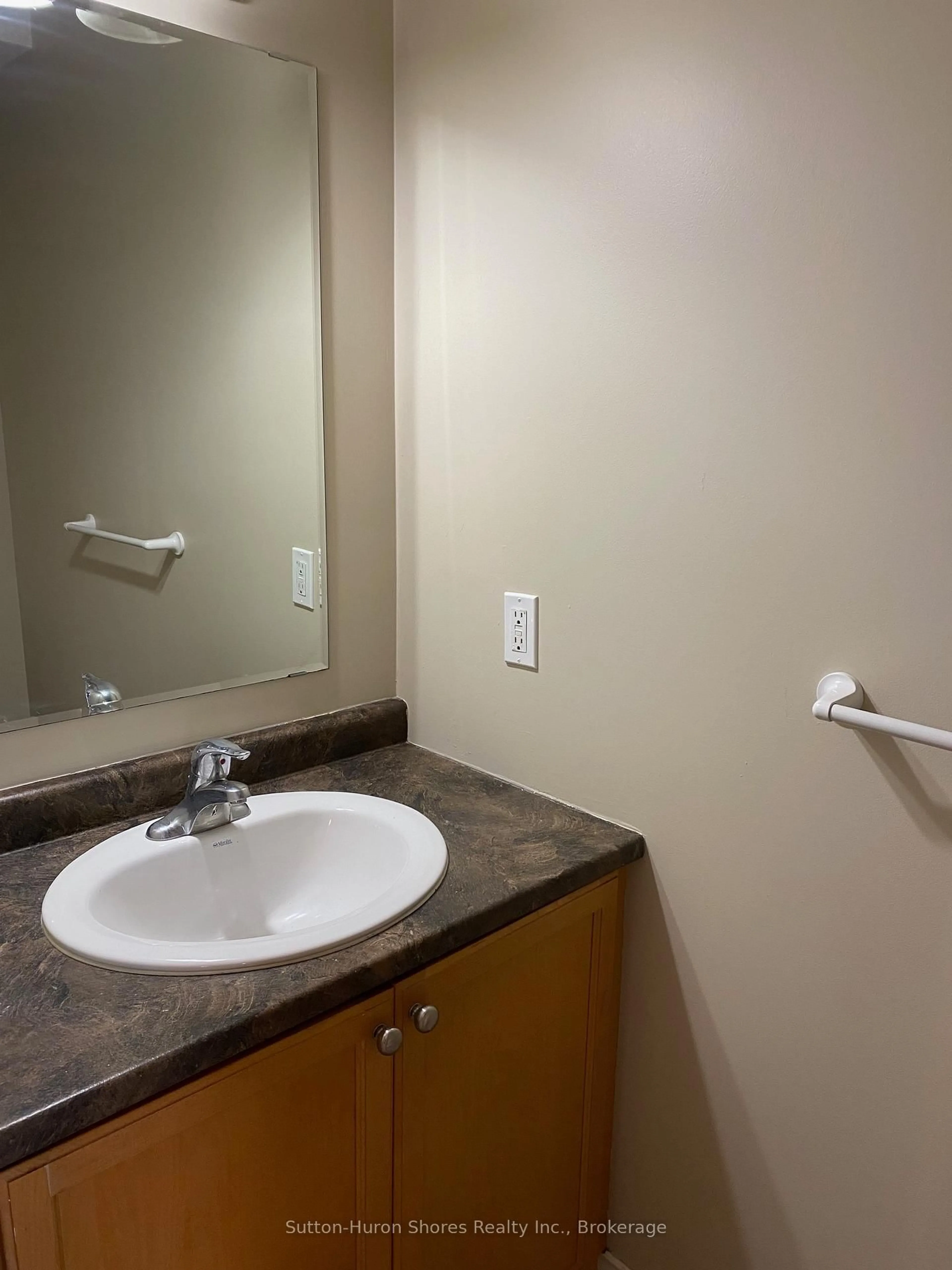 Standard bathroom, unknown for 409 Joseph St #2, Saugeen Shores Ontario N0H 2C2