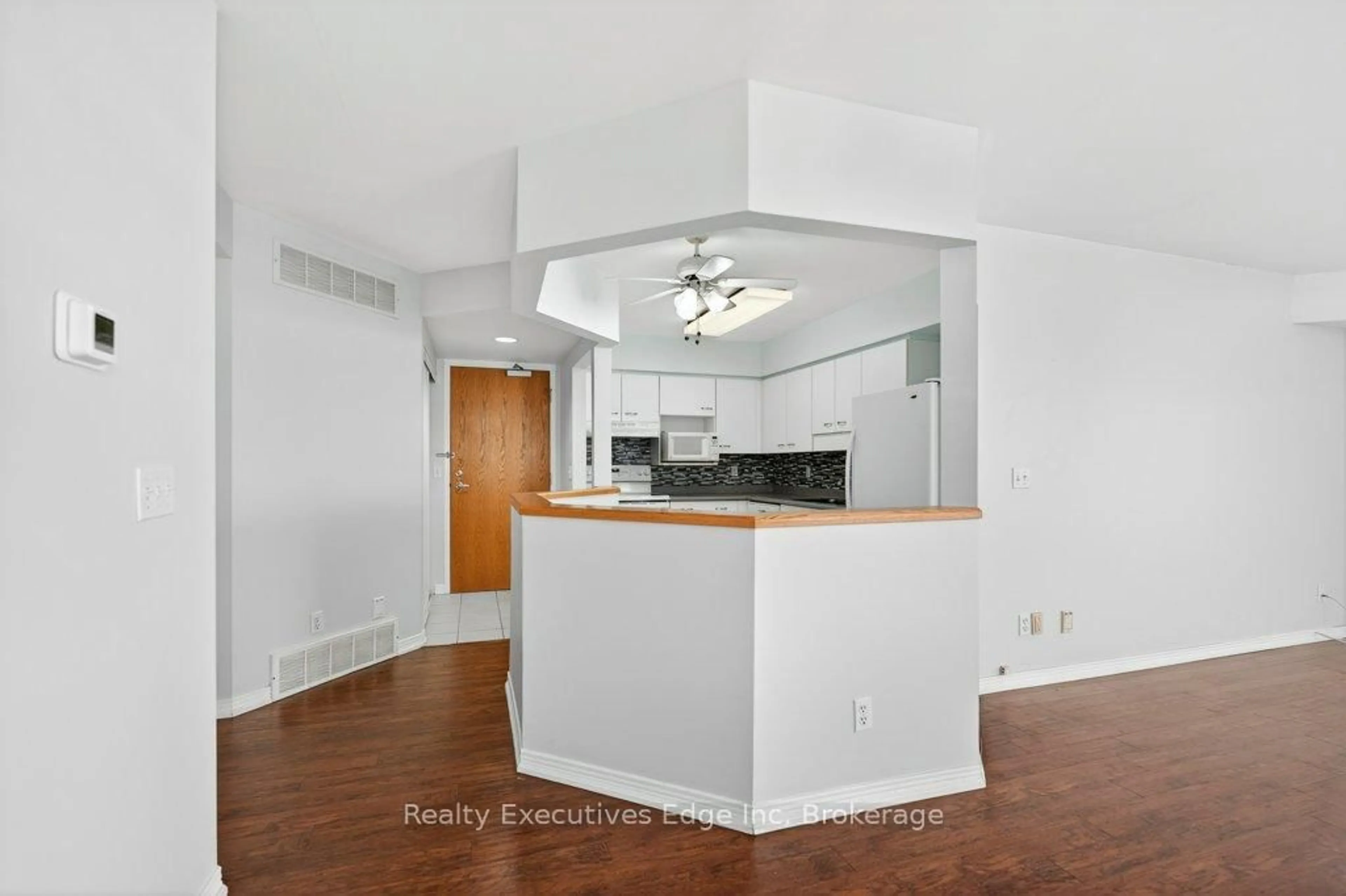 Unknown for 208 Silvercreek Pkwy #306, Guelph Ontario N1H 8H2