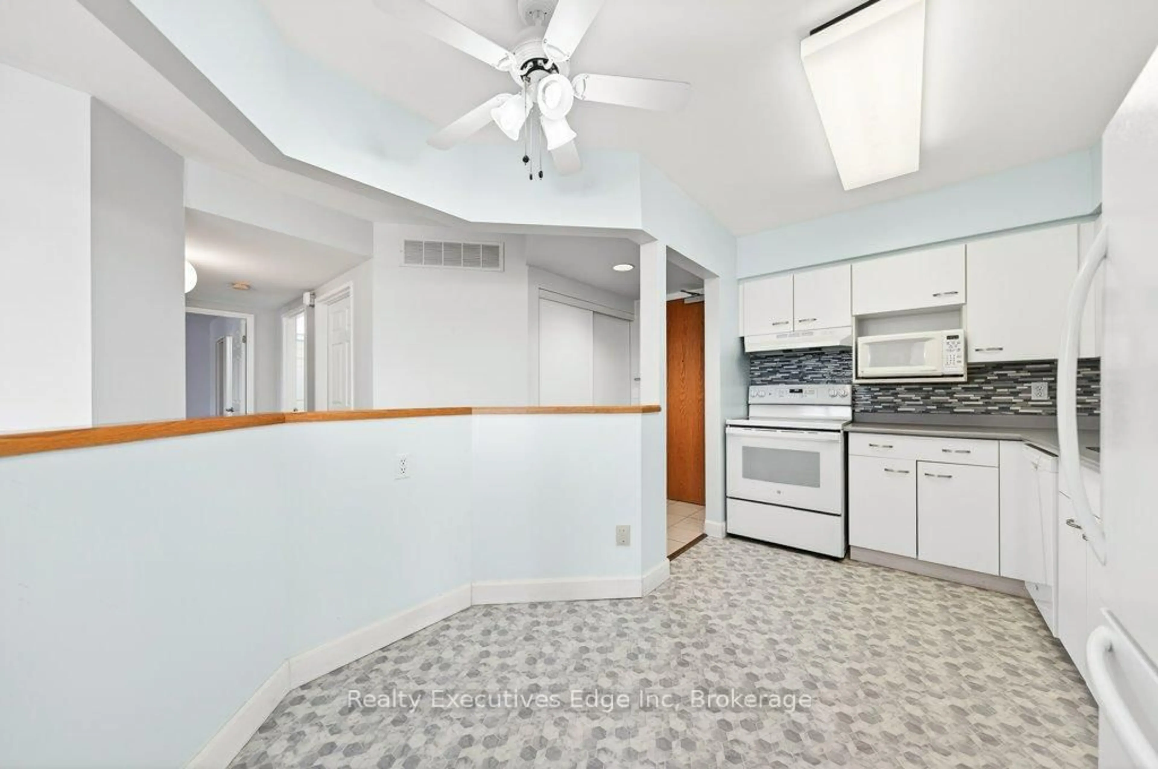 Unknown for 208 Silvercreek Pkwy #306, Guelph Ontario N1H 8H2