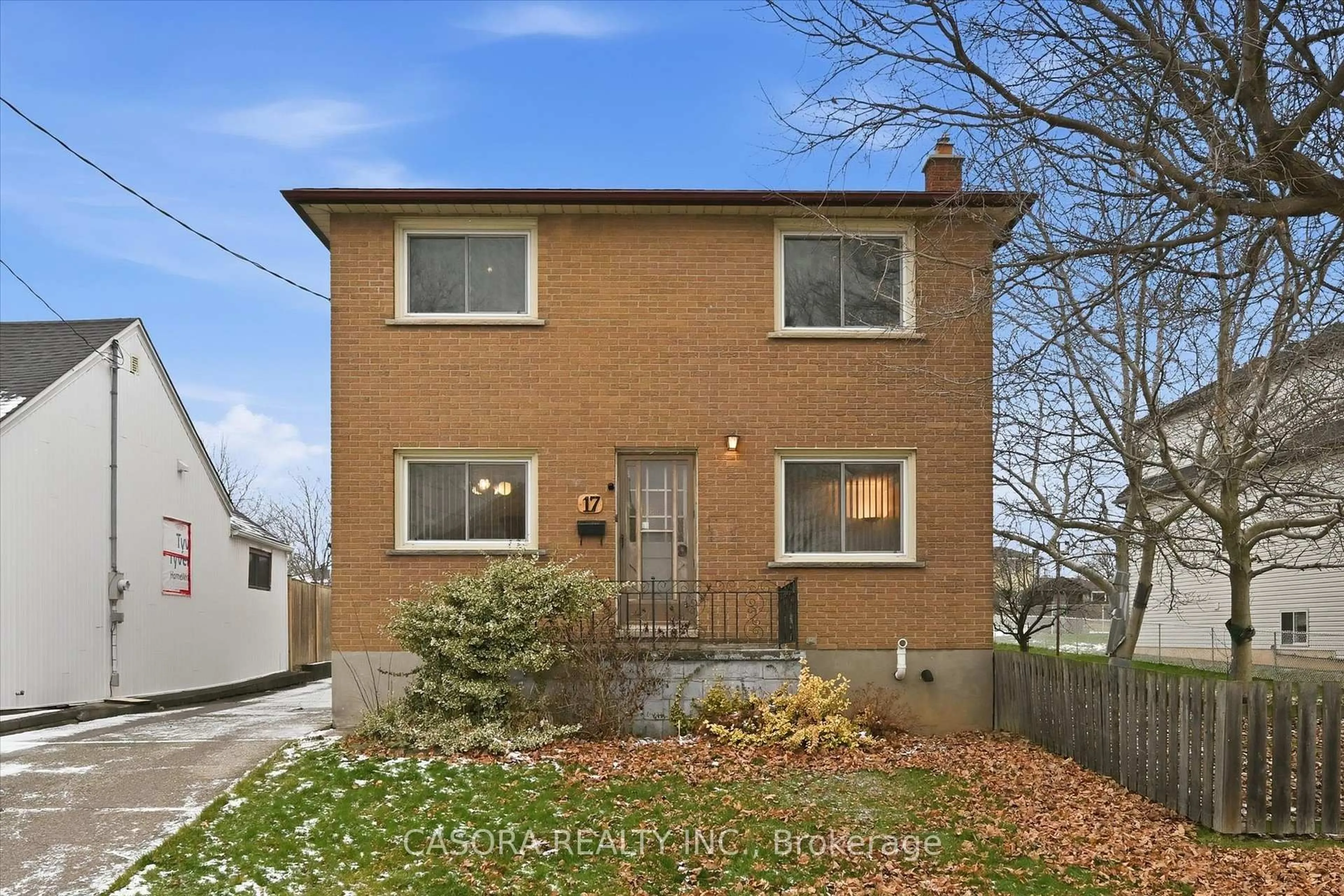 Home with brick exterior material, street for 17 Queen St, Thorold Ontario L2V 2P7