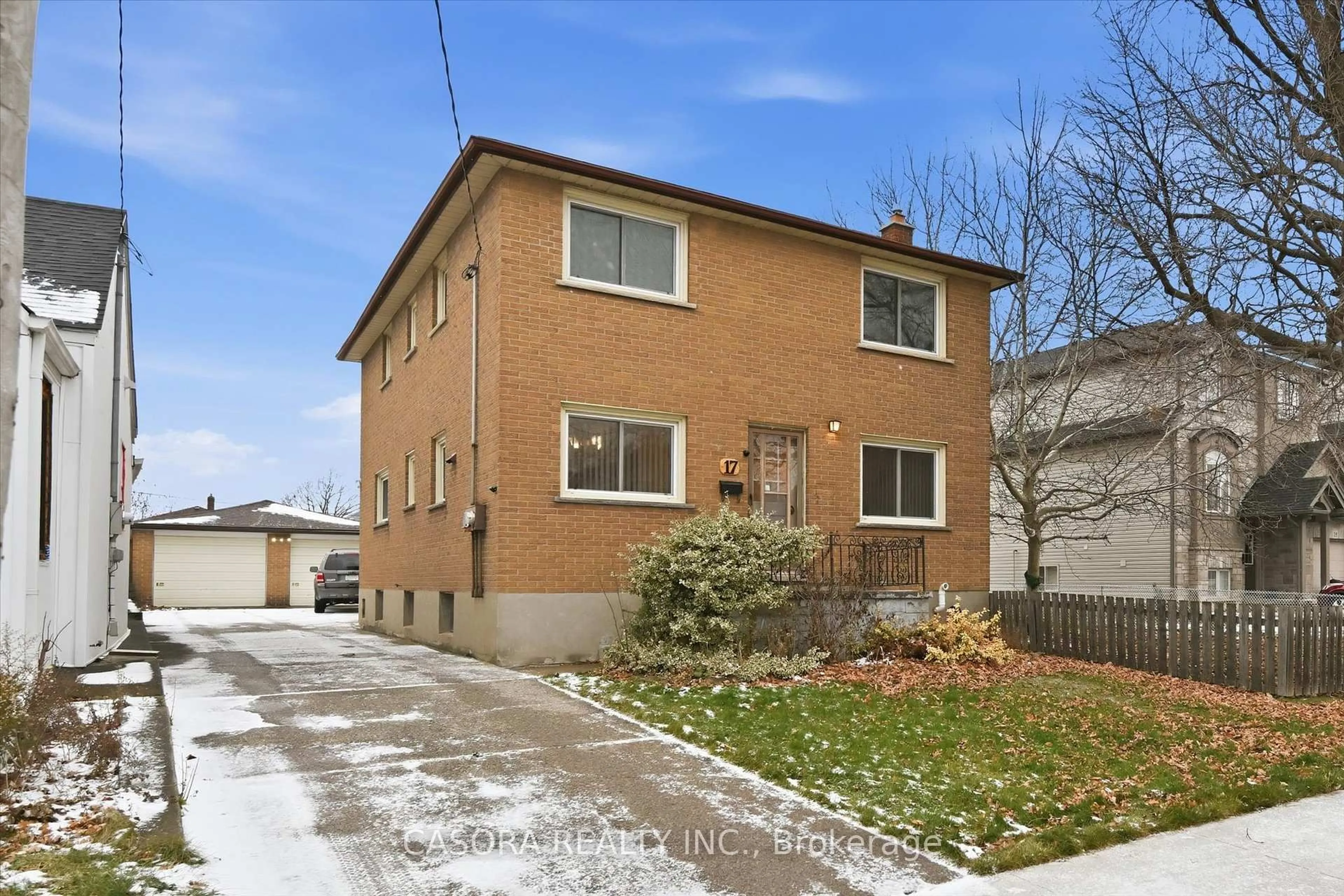 Home with brick exterior material, street for 17 Queen St, Thorold Ontario L2V 2P7