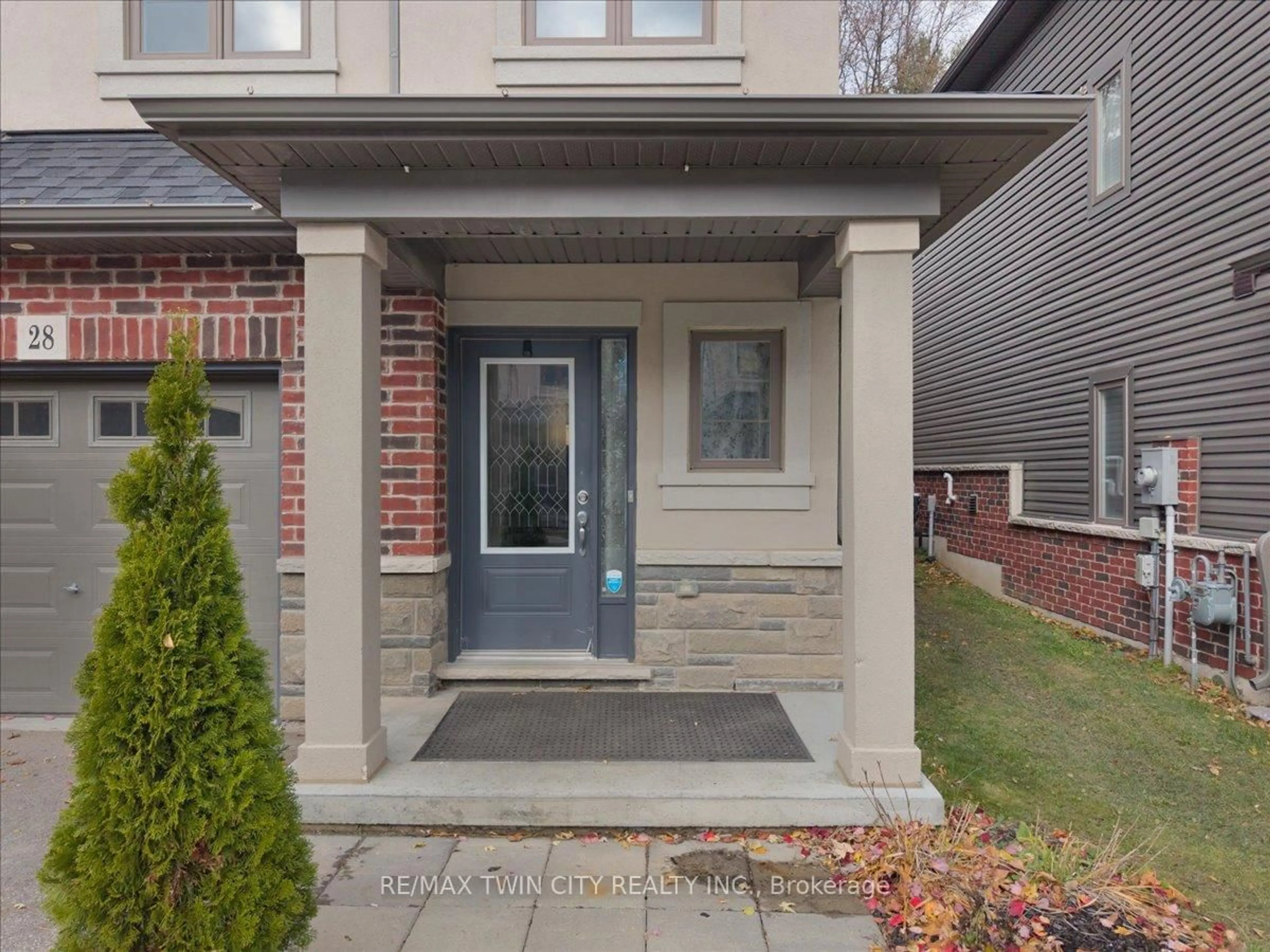 Unknown for 324 Equestrian Way #28, Cambridge Ontario N3E 0E2