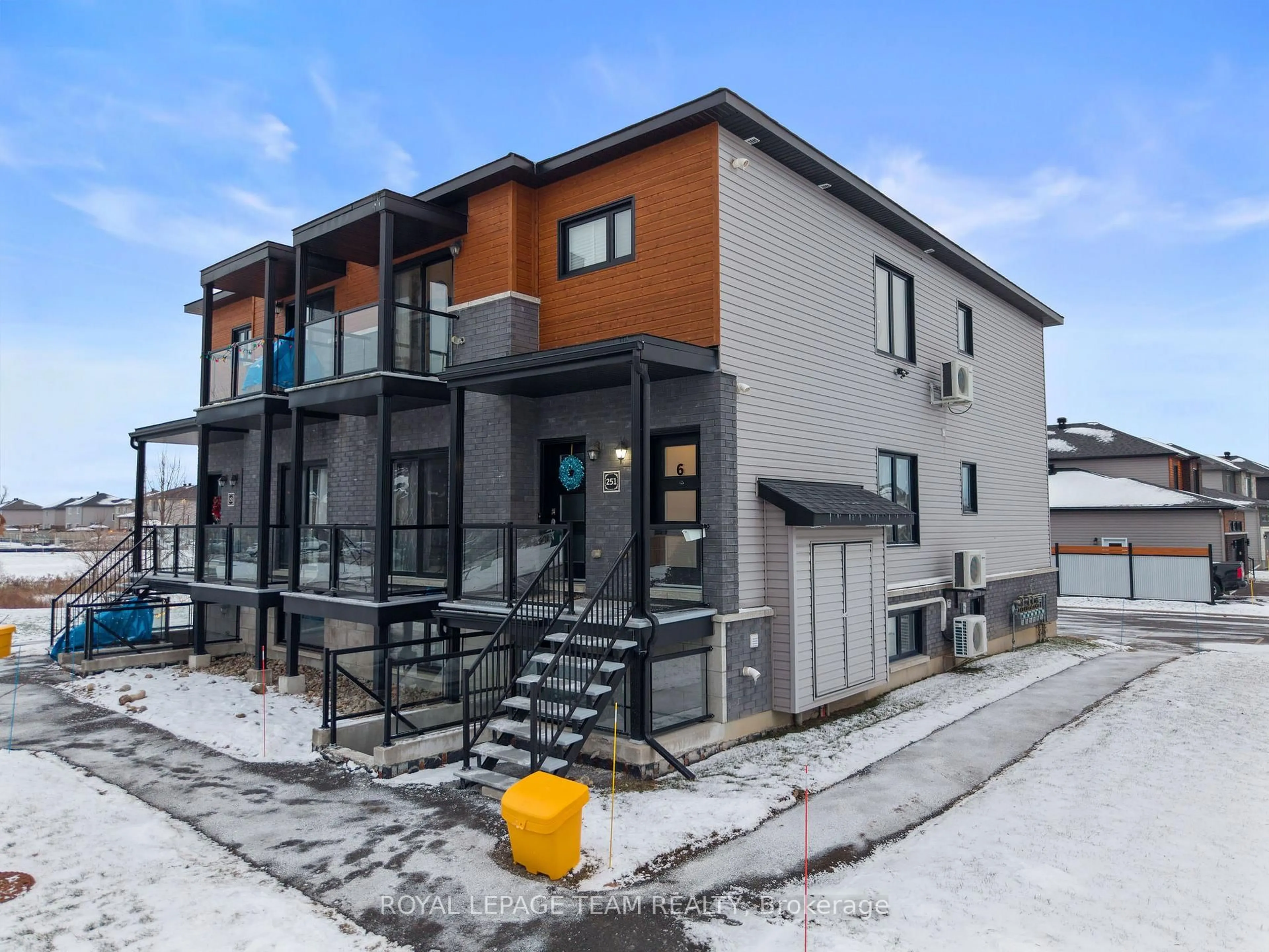 Unknown for 251 Capri Ave #6, Russell Ontario K0A 1W0