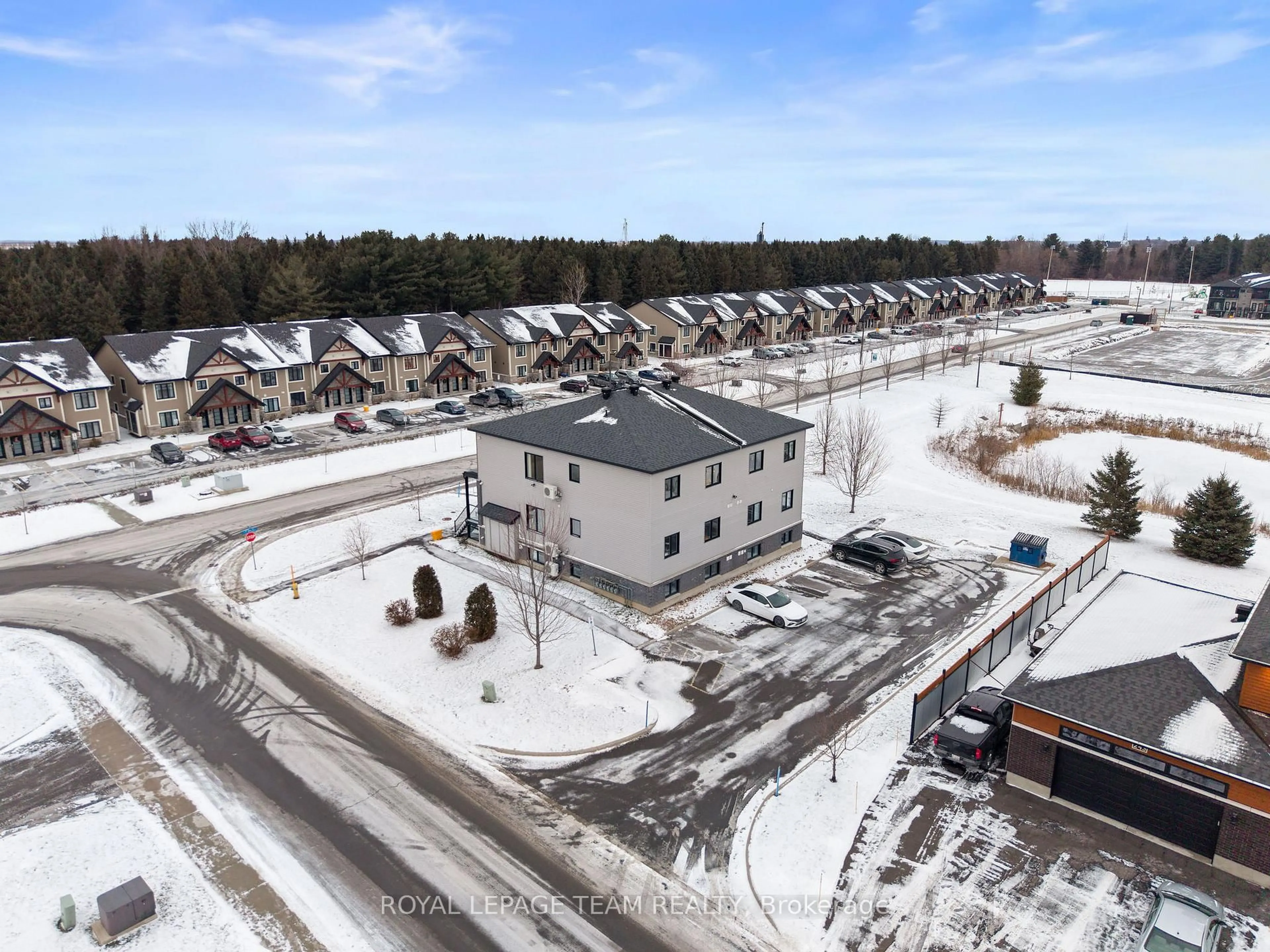 A pic from outside/outdoor area/front of a property/back of a property/a pic from drone, building for 251 Capri Ave #6, Russell Ontario K0A 1W0