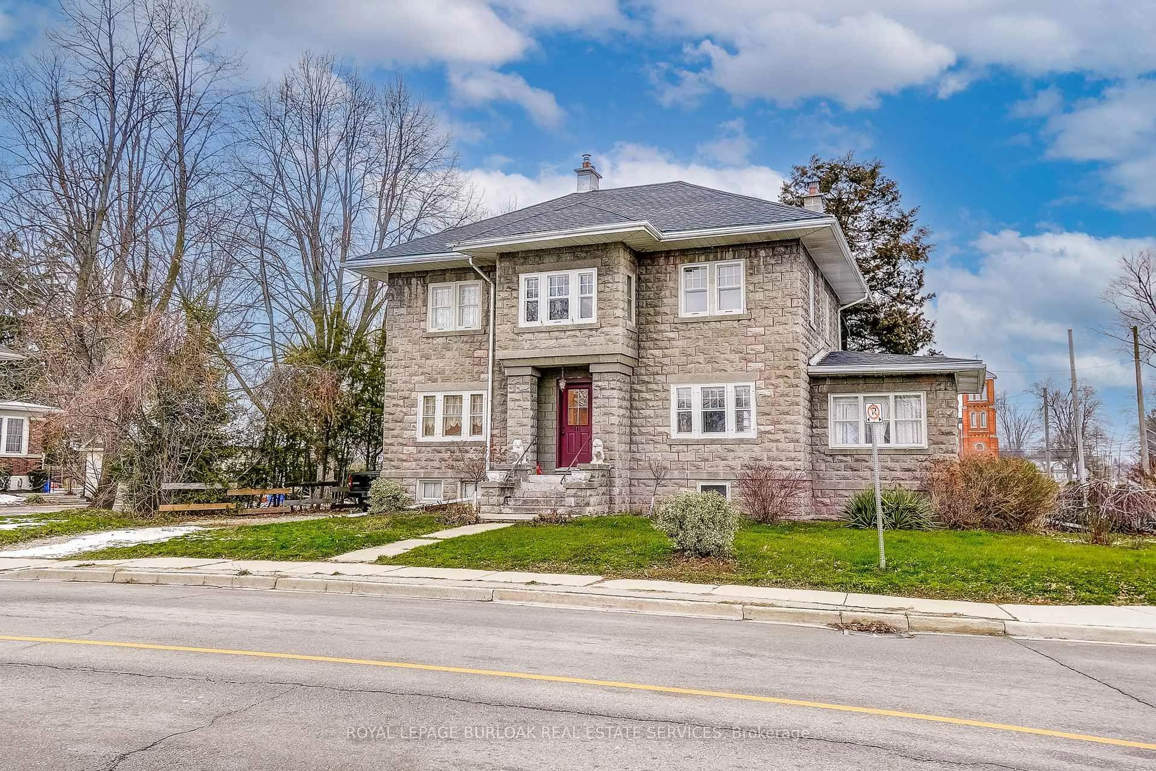 Home with brick exterior material, street for 203 Broad St, Haldimand Ontario N1A 1S8