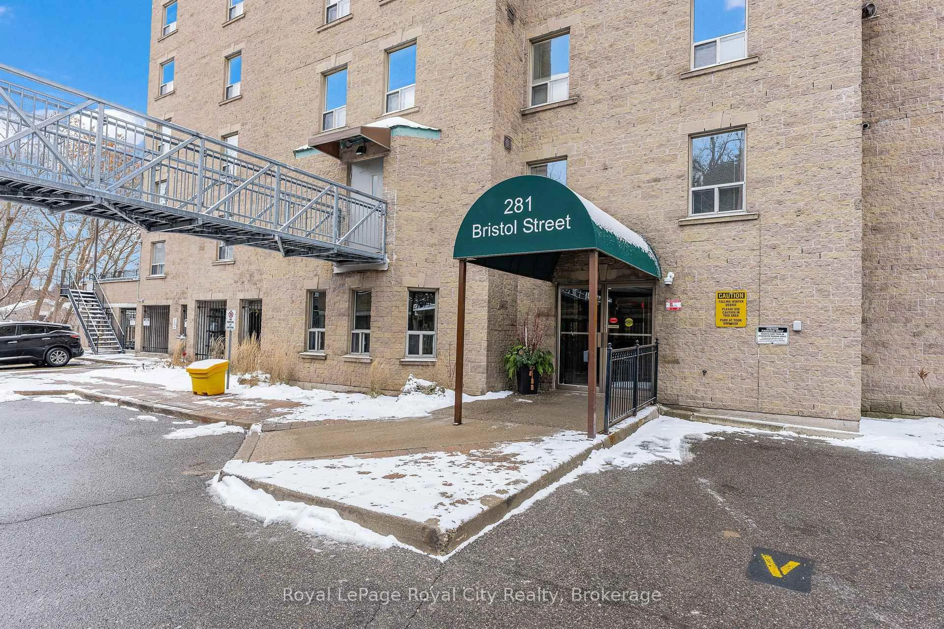 Indoor foyer for 281 Bristol St #701, Guelph Ontario N1H 8J3