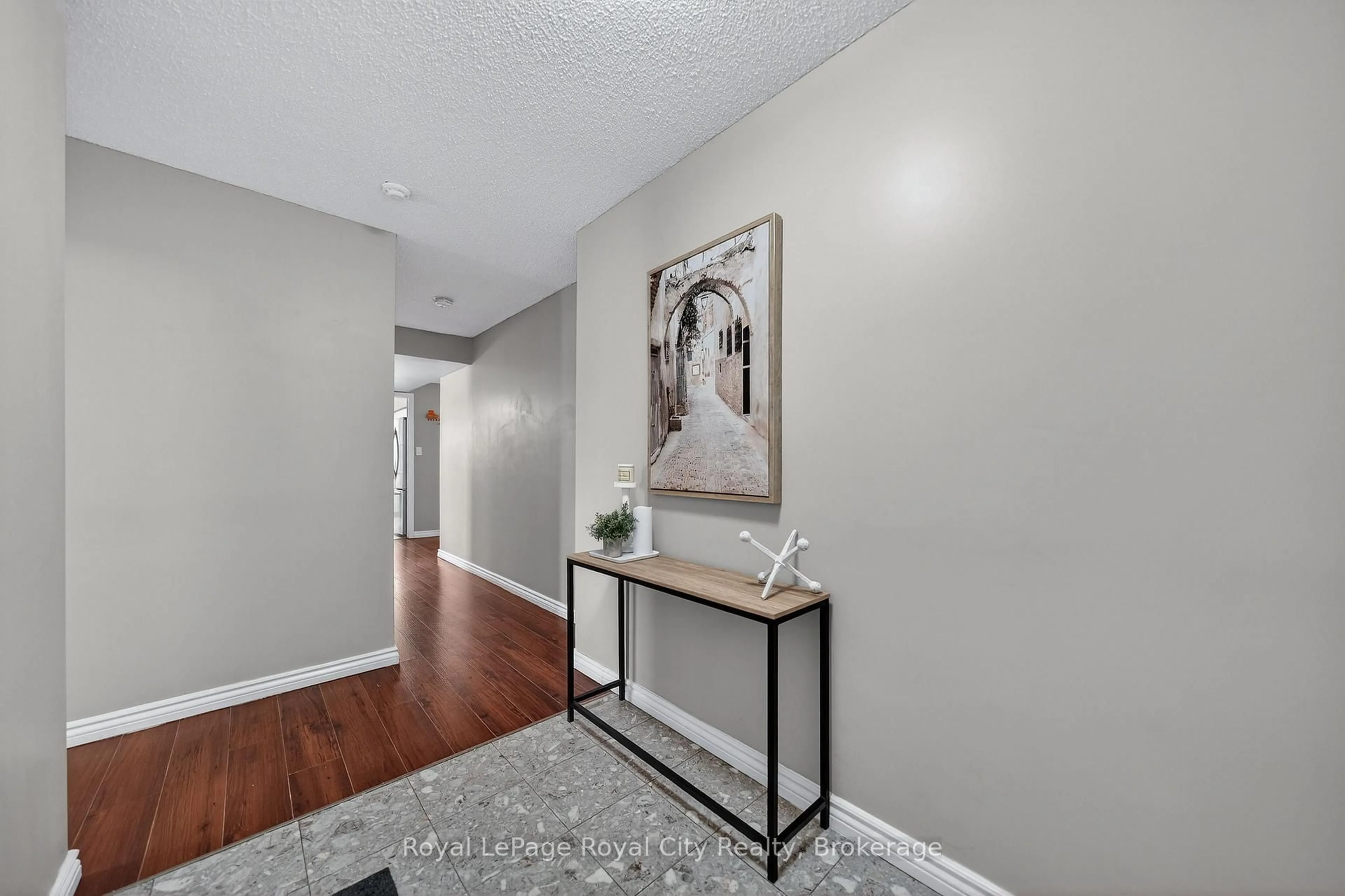 Indoor entryway for 281 Bristol St #701, Guelph Ontario N1H 8J3