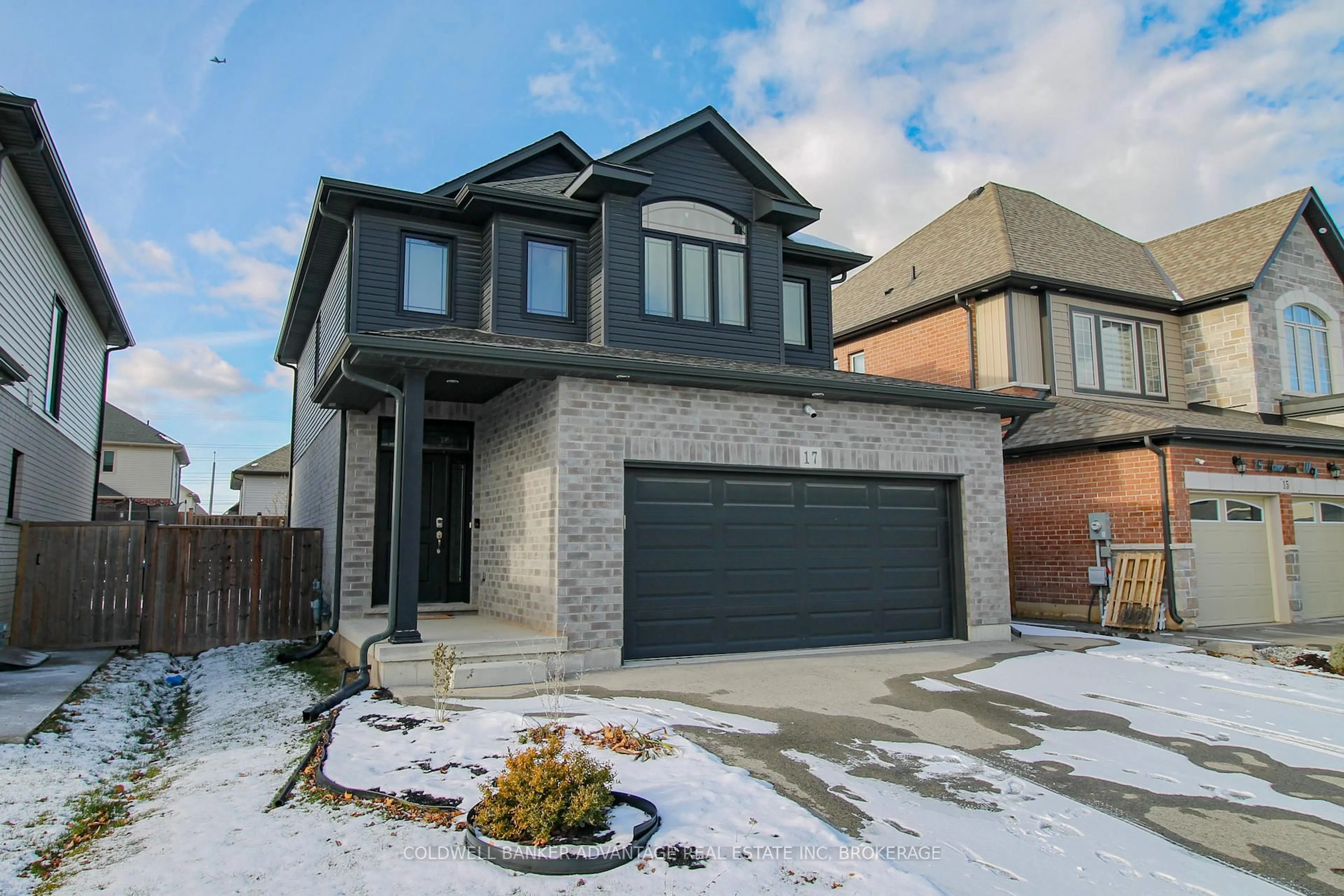 Home with brick exterior material, street for 17 Homestead Way, Thorold Ontario L2V 0B7