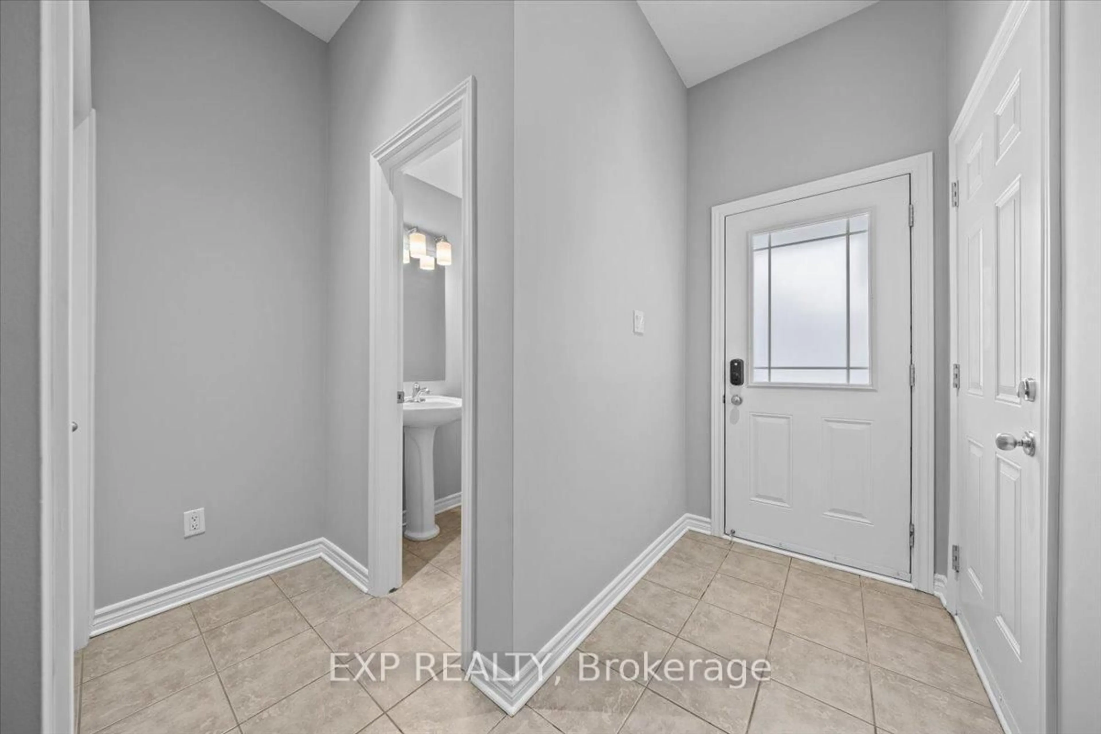 Indoor entryway for 333 Vienna Terr, Orleans Ontario K4A 0J4